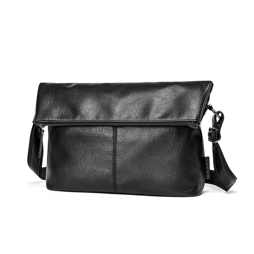 Moyyi - Messengerbag met klep van imitatieleer