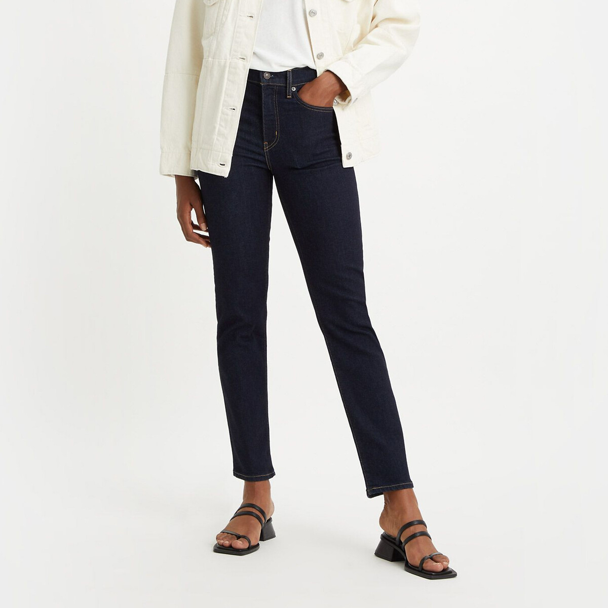 Calça jeans Levi's 724 de cintura alta e corte reto.
