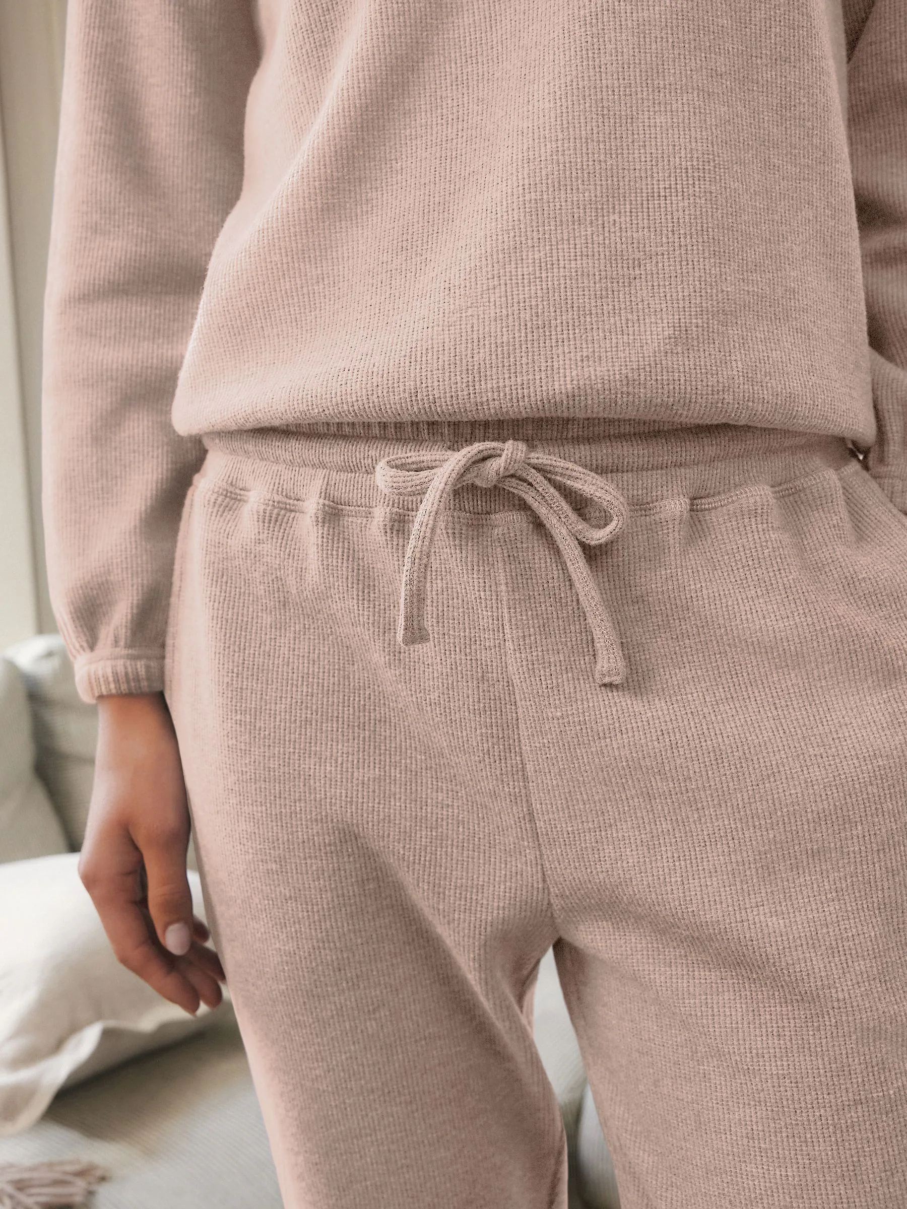 Neutraal - Gezellige pyjama met wafeldessin en lange mouwen