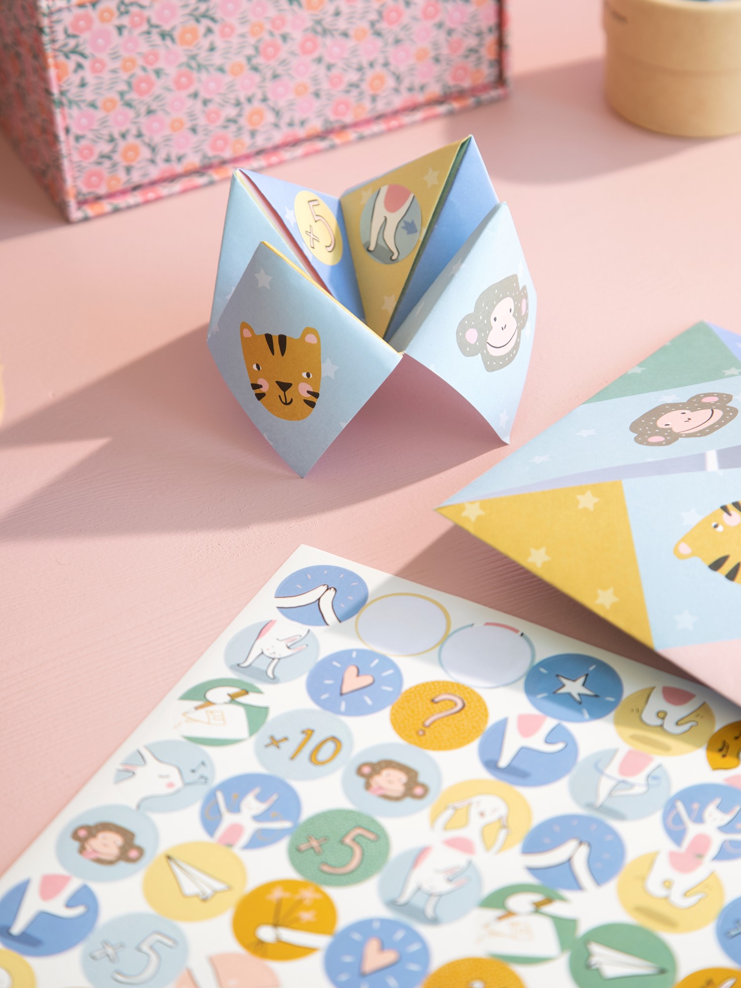 Origami nip-napper | Papir. | Multi