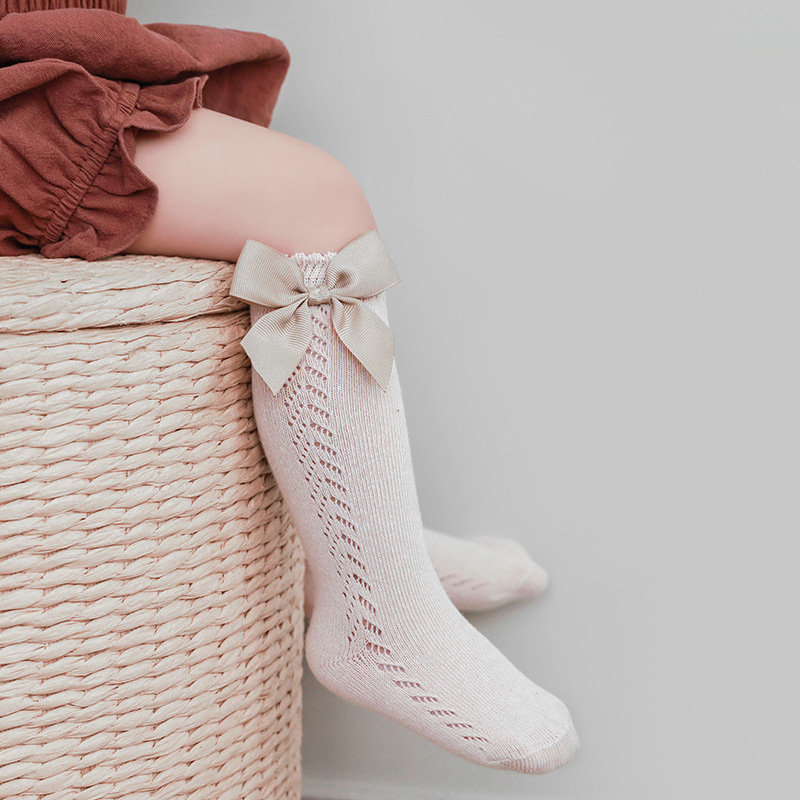 (1 Paar) Baumwoll Socken Kinder Füsslinge mit Schleife (One Size) - Weiss / Gold