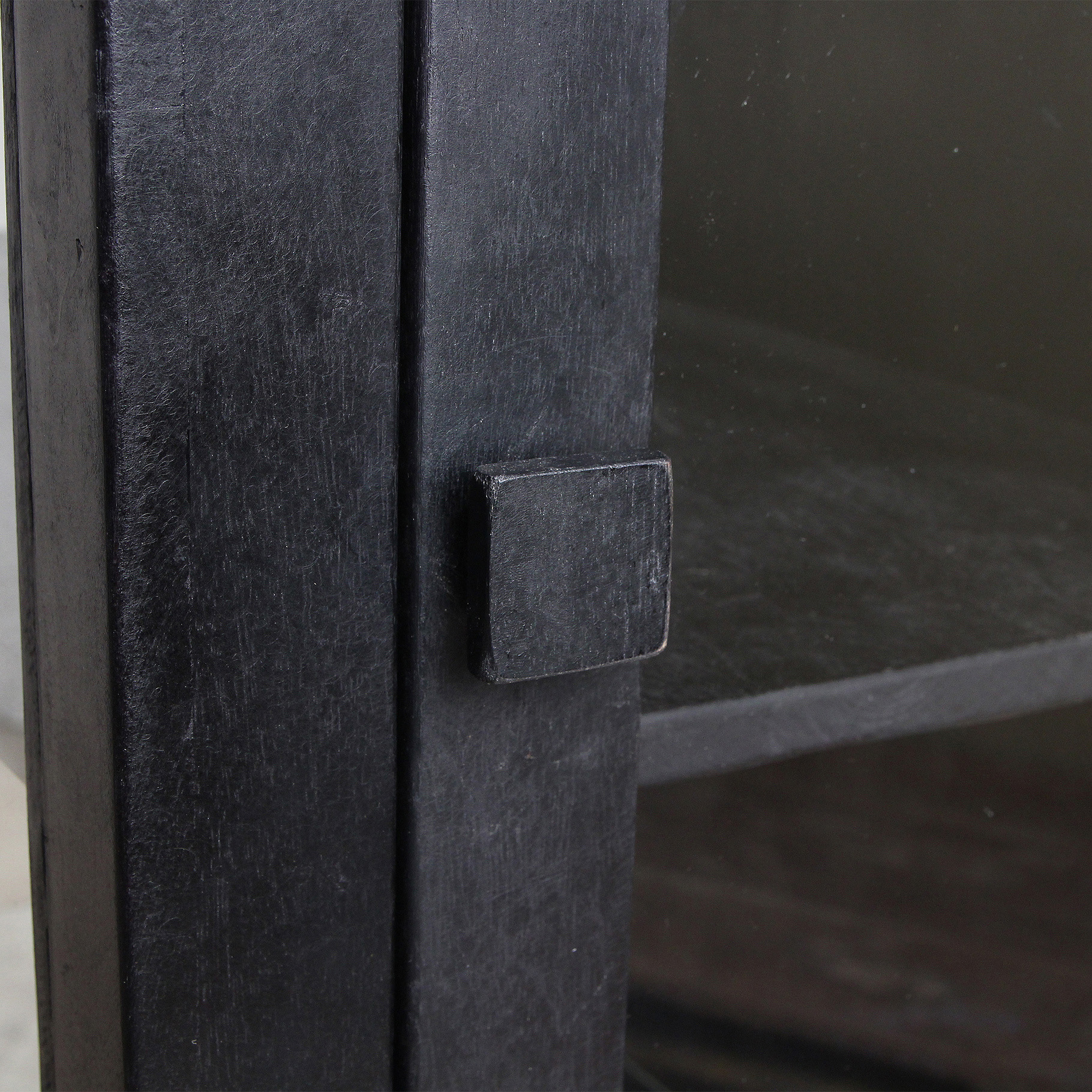 Vitrinekast Black CLMW12