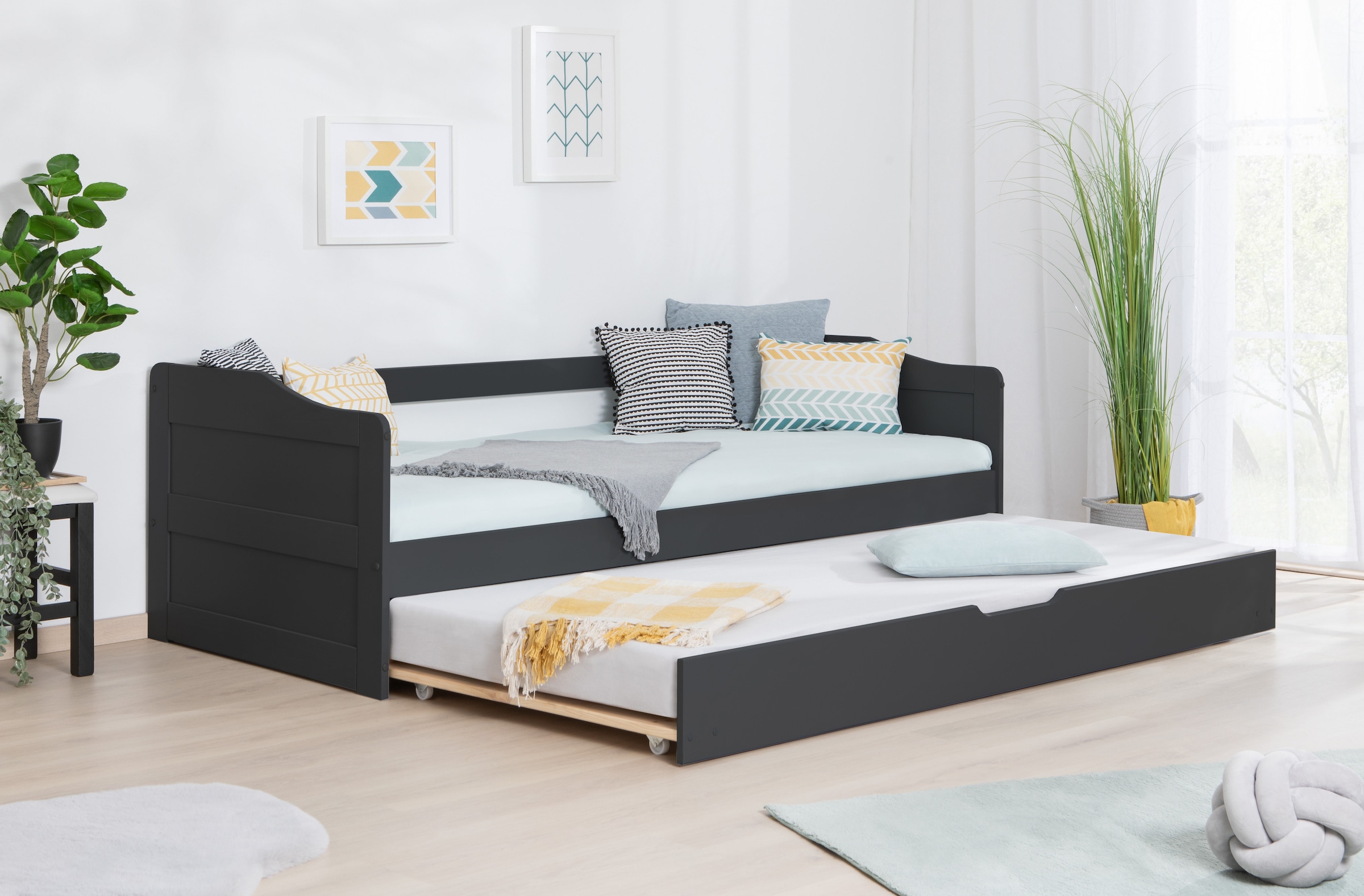 Ticaa Funktionsbett »Melinda, Daybett, Jugendbett, 2 Schlafplätze, Schublade auf Rollen« 90x200cm,  FSC®-zertifizierte Kiefer, 2 Rollroste, Massivholz