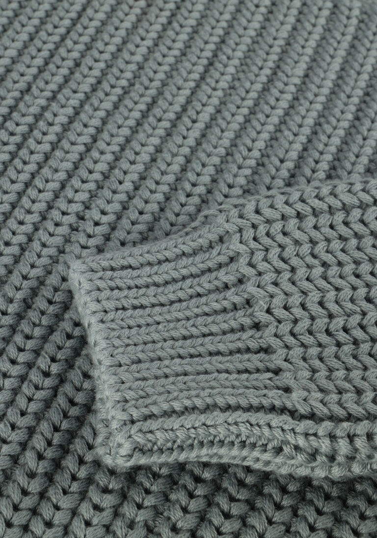 YUKI KIDSWEAR lichtblauwe yuki kidswear trui chunky knitted sweater