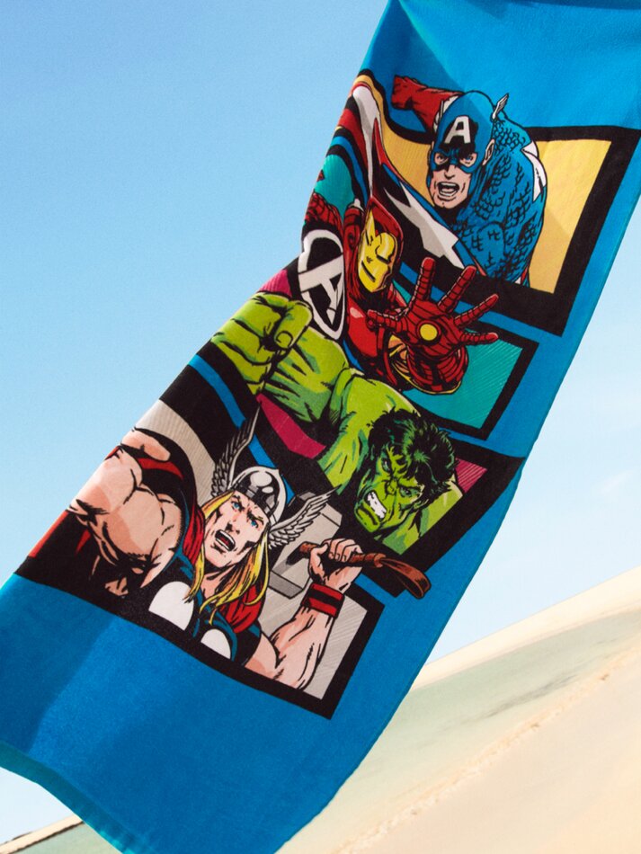 Toalha estampada dos Vingadores - Vários modelos