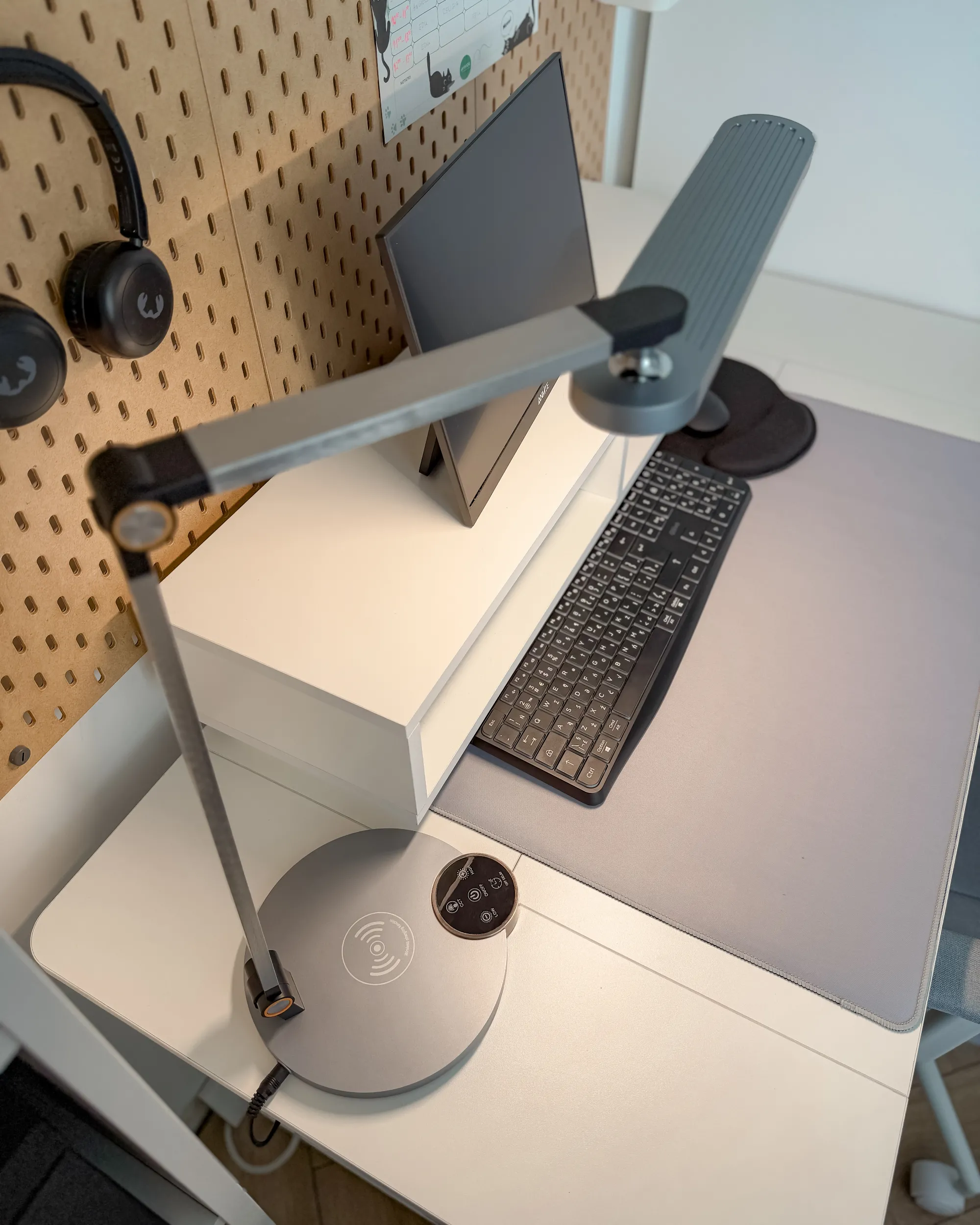 LED bureaulamp CAROY met draadloze oplader Grijs