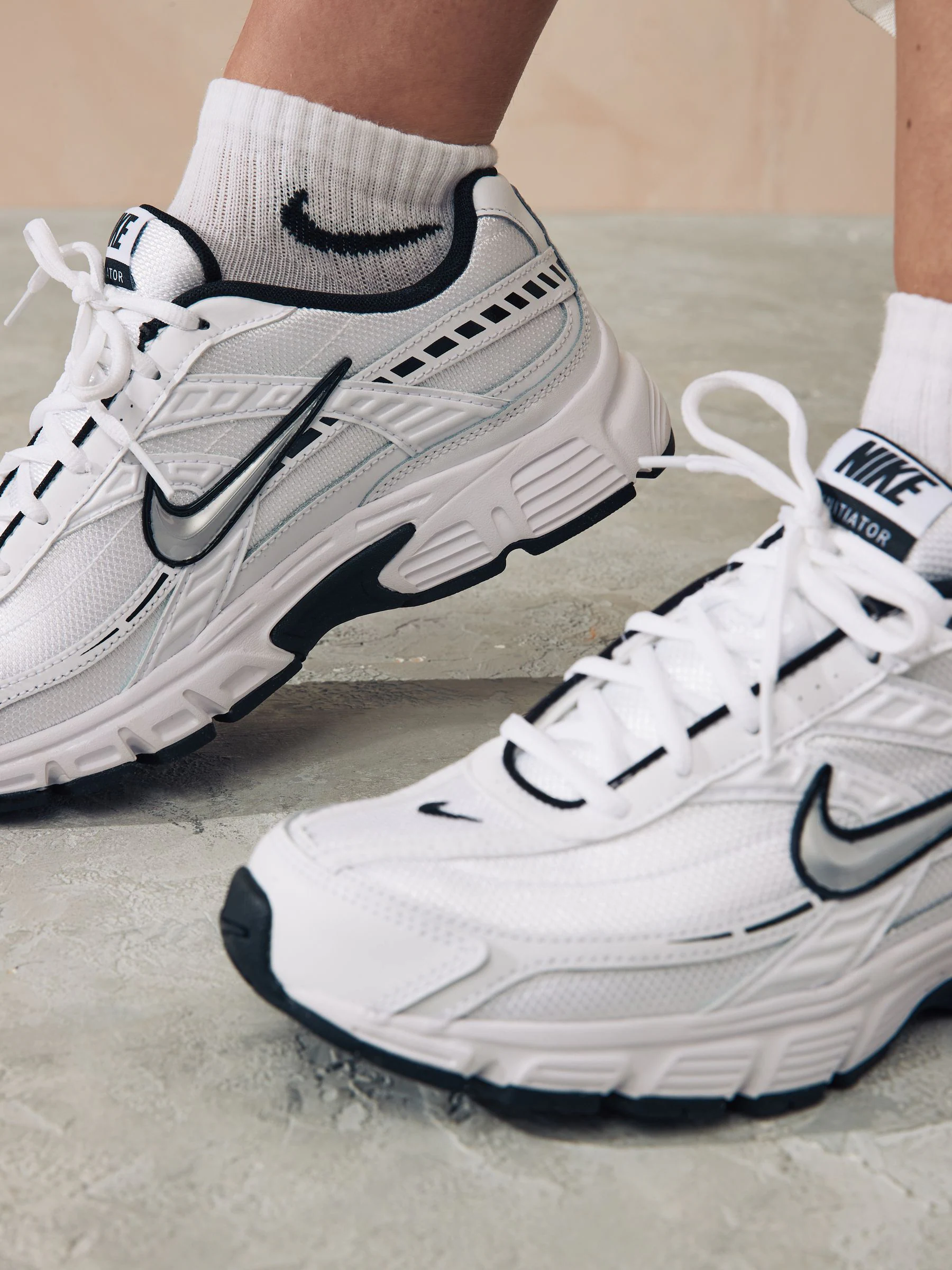 Wit/zwart - Nike Initiator retro hardloopschoenen
