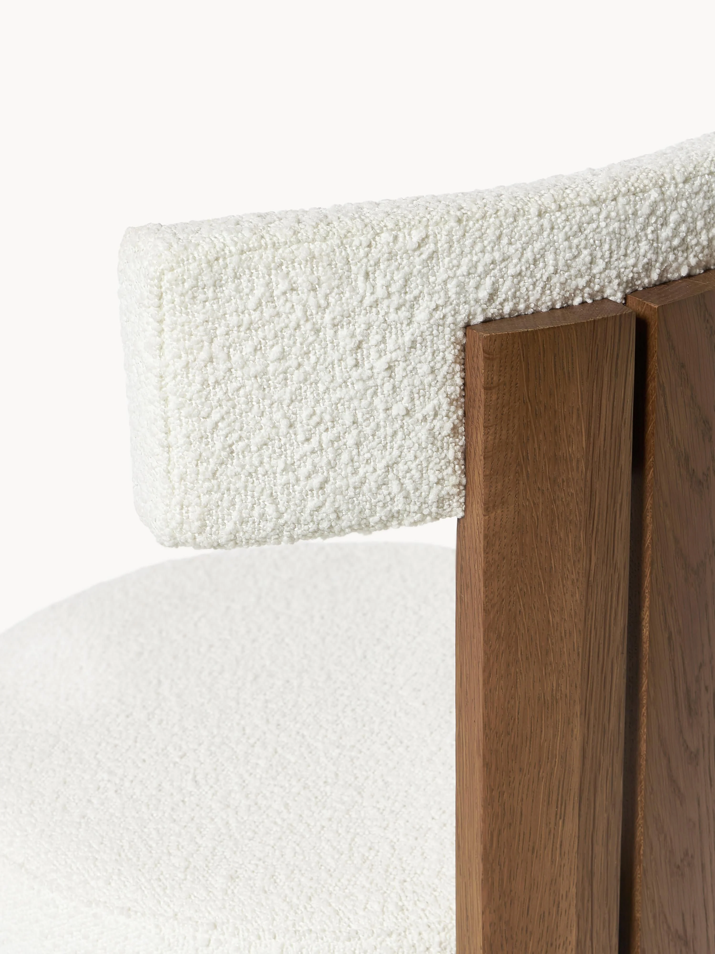 Houten stoel Katya met bouclé bekleding
