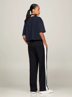 Polo cropped despojado com listras globais