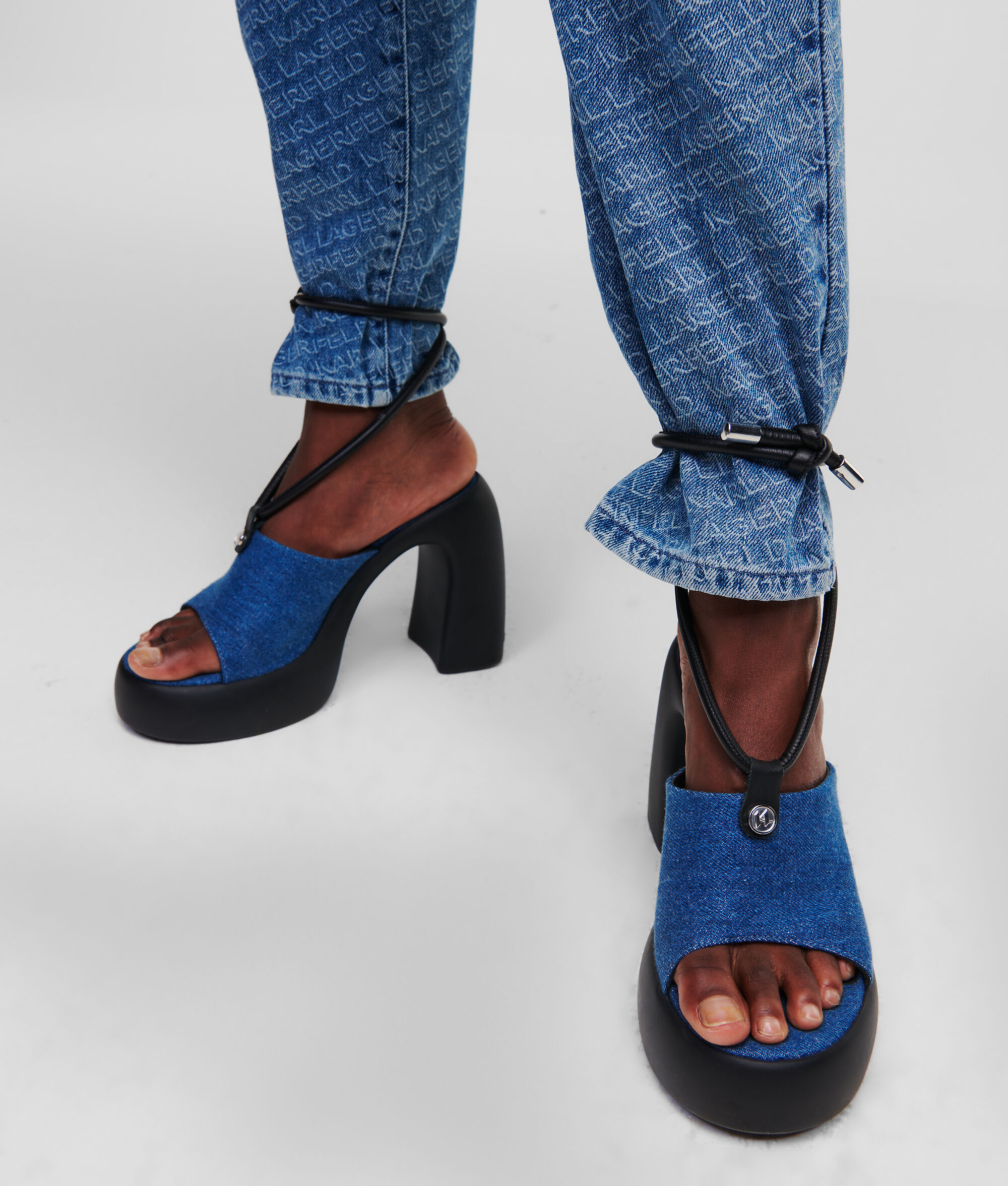 Mules à brides montantes Astragon