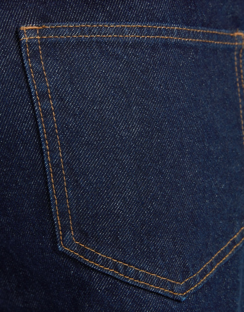 calça jeans de corte reto