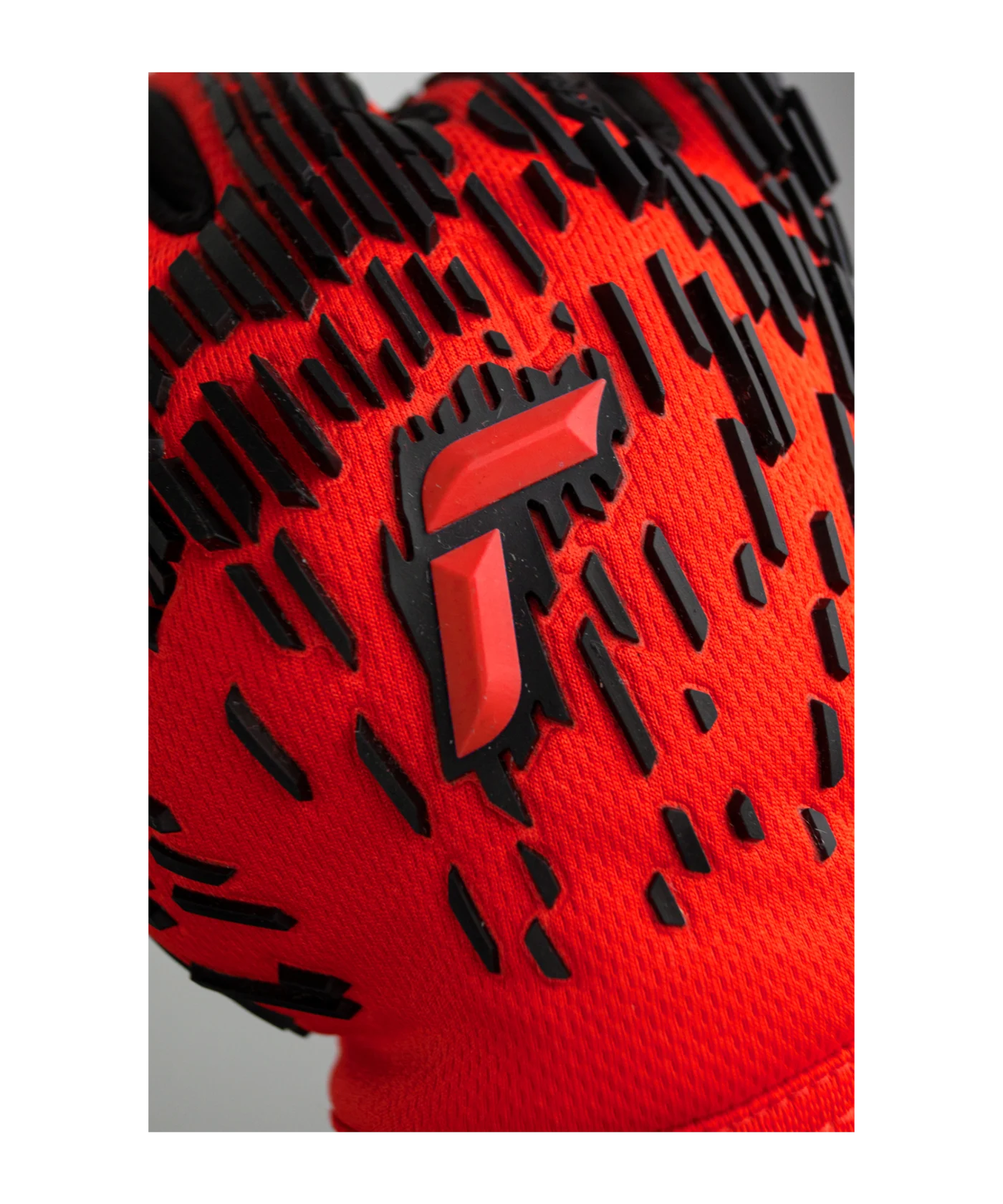Reusch Attrakt Freegel Torwarthandschuhe 2023 Silber Rot Blau Schwarz F3333
