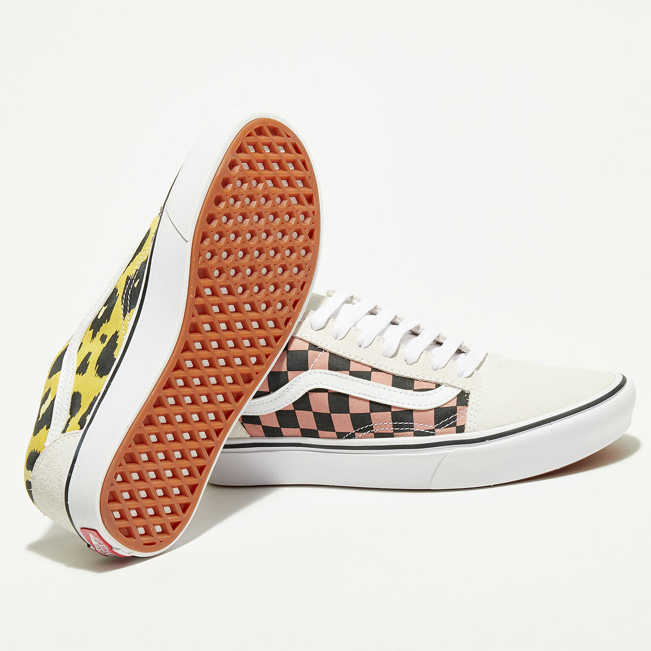 Vans Sneakers en Velours de Cuir & Toile Mixed Media Comfycush Old Skool blanc/jaune/rose/noir