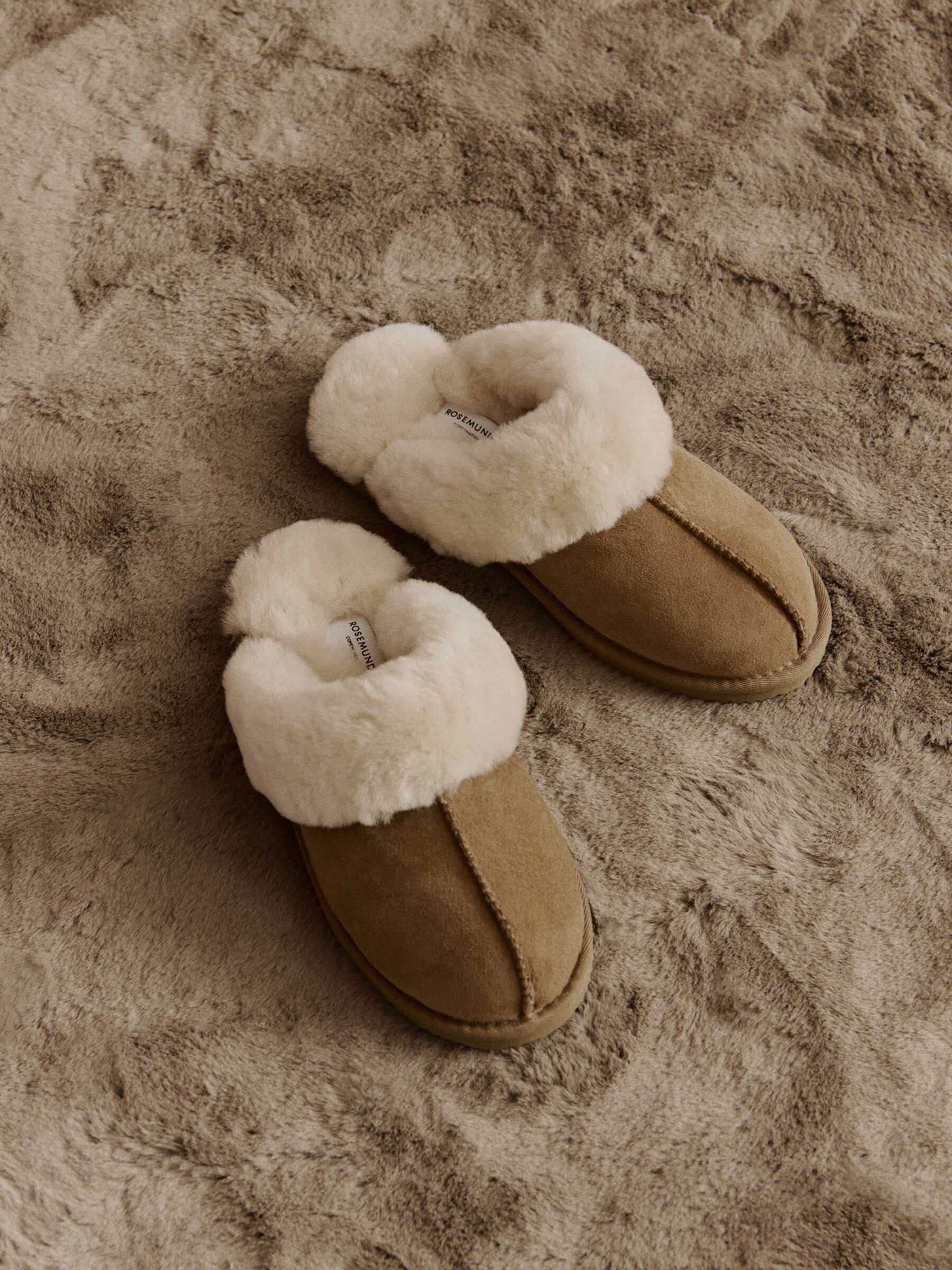 rosemunde Hausschuh »Sydney Shearling Reversed Slippers«  1 Paar,   atmungsaktiv, wärmend, mit Memory Foam