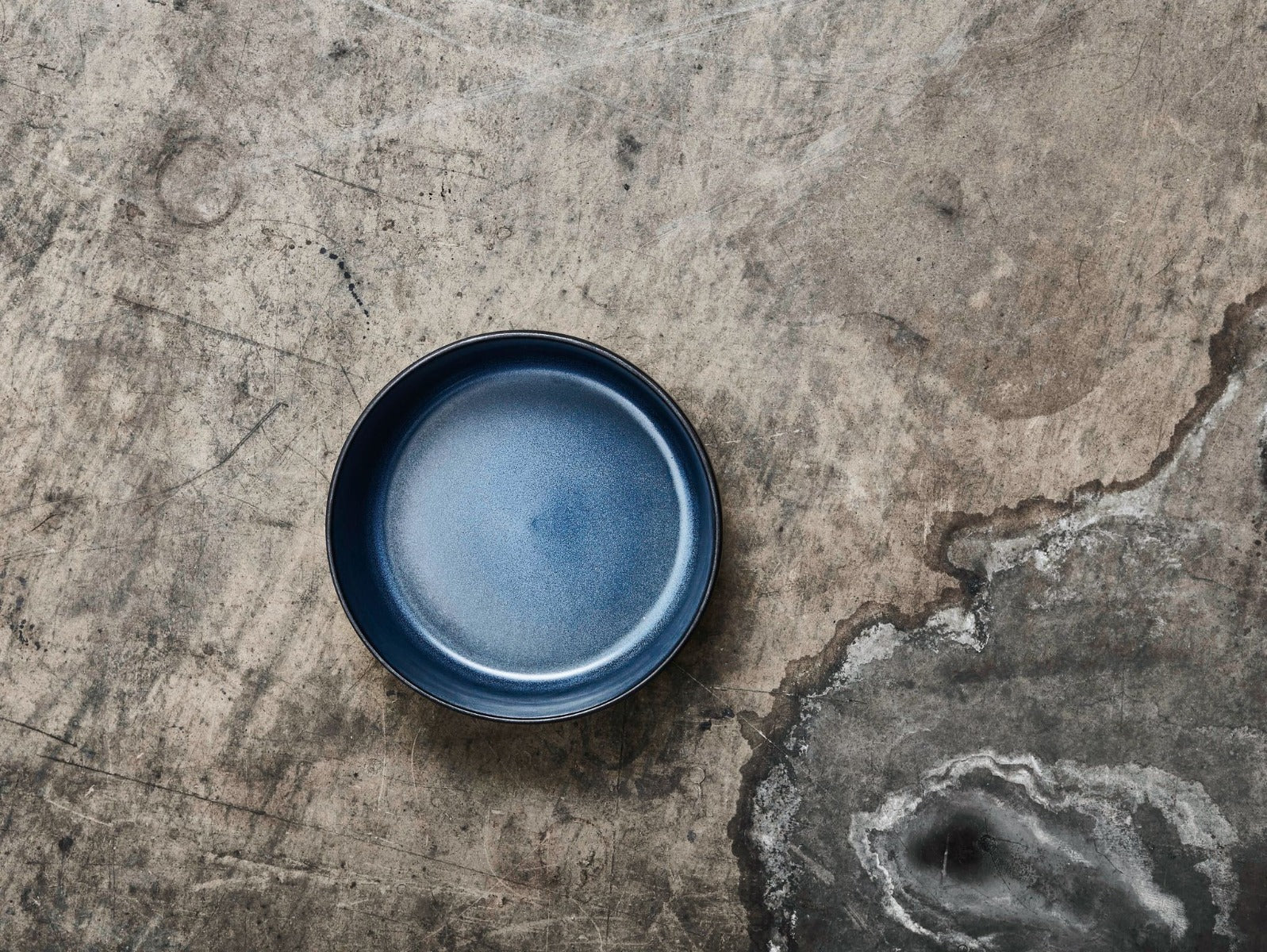 RAW  Skål, midnight blue - 19,5 x 8 cm