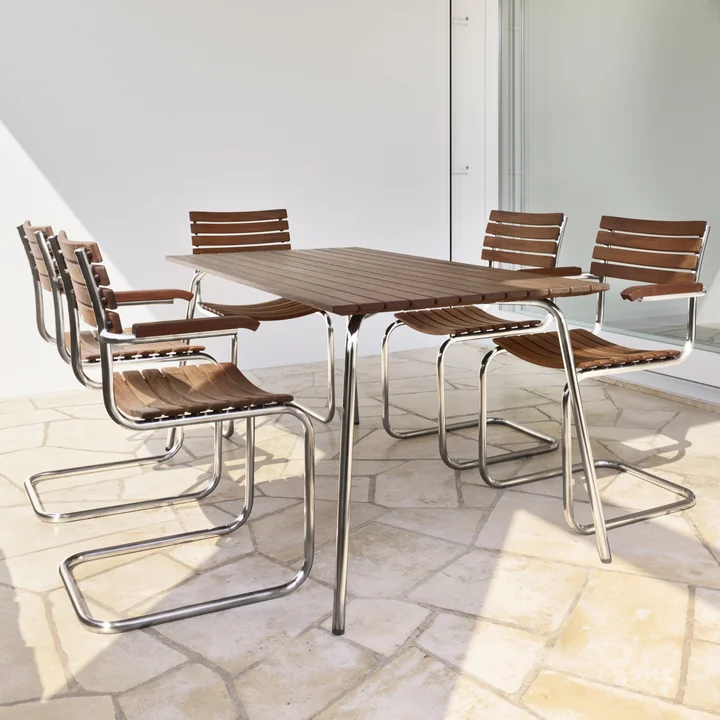 Thonet - S 40 Outdoor Stuhl, Gestell Edelstahlrundrohr / Sitz und Rücken Iroko geölt