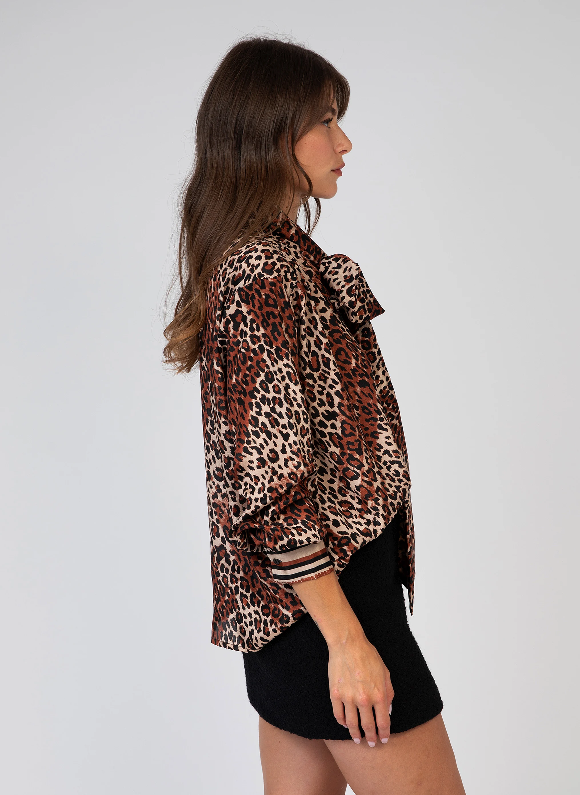 SIRINE - Chemise col lavallière imprimée | Marron