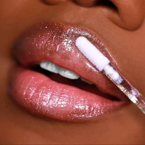 Diamond Shimmer Lip Gloss Virtual Reality
