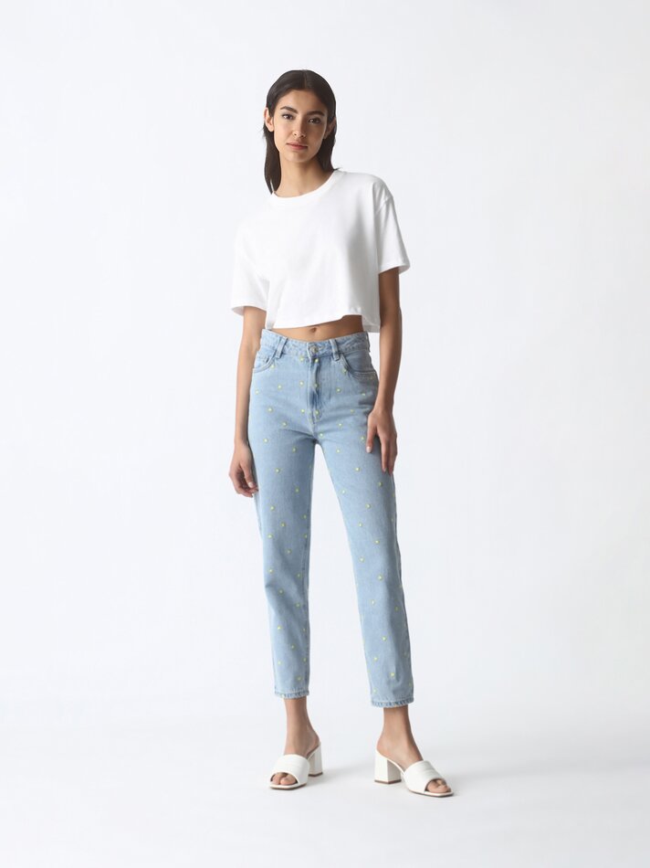 Calça jeans Mom Fit bordada - Turquesa Médio