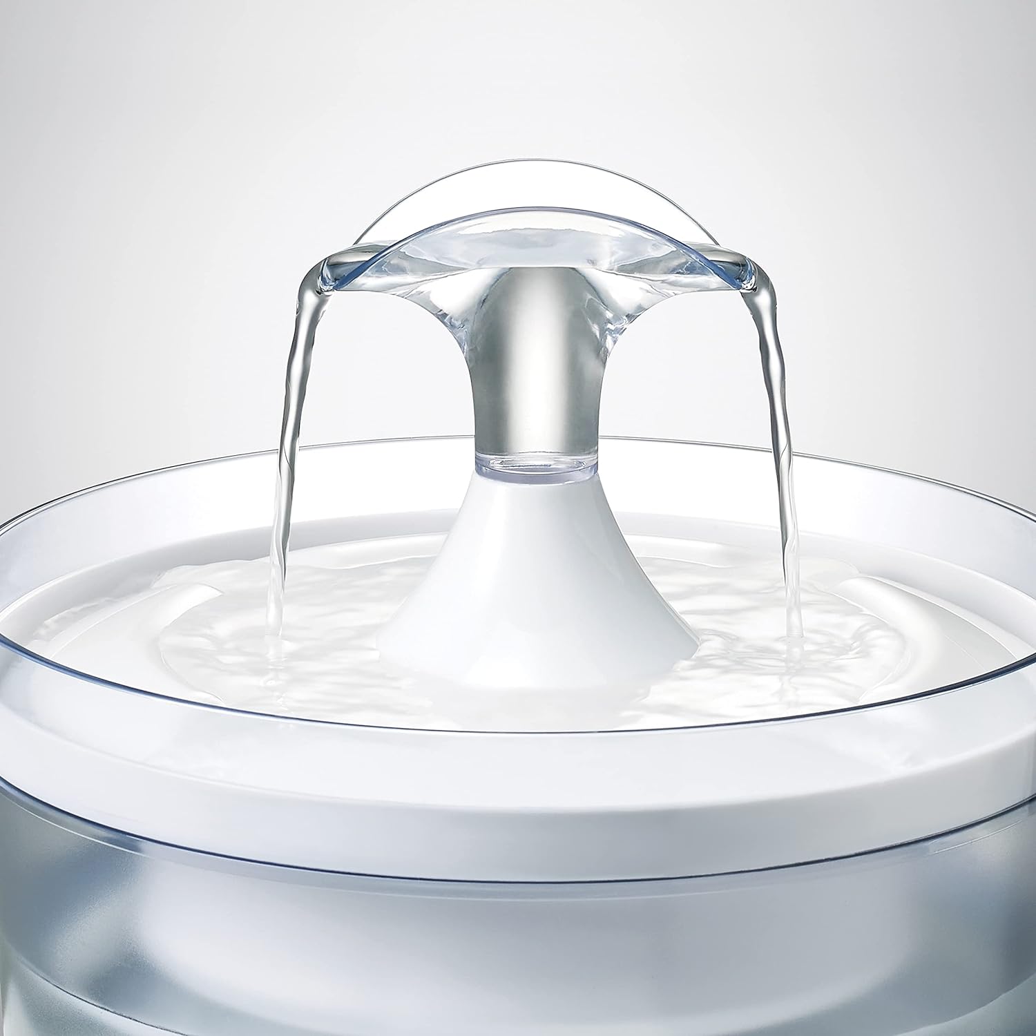 Fonte de água Zeus Fresh & Clear de 1,5L com bico em cascata para cães.