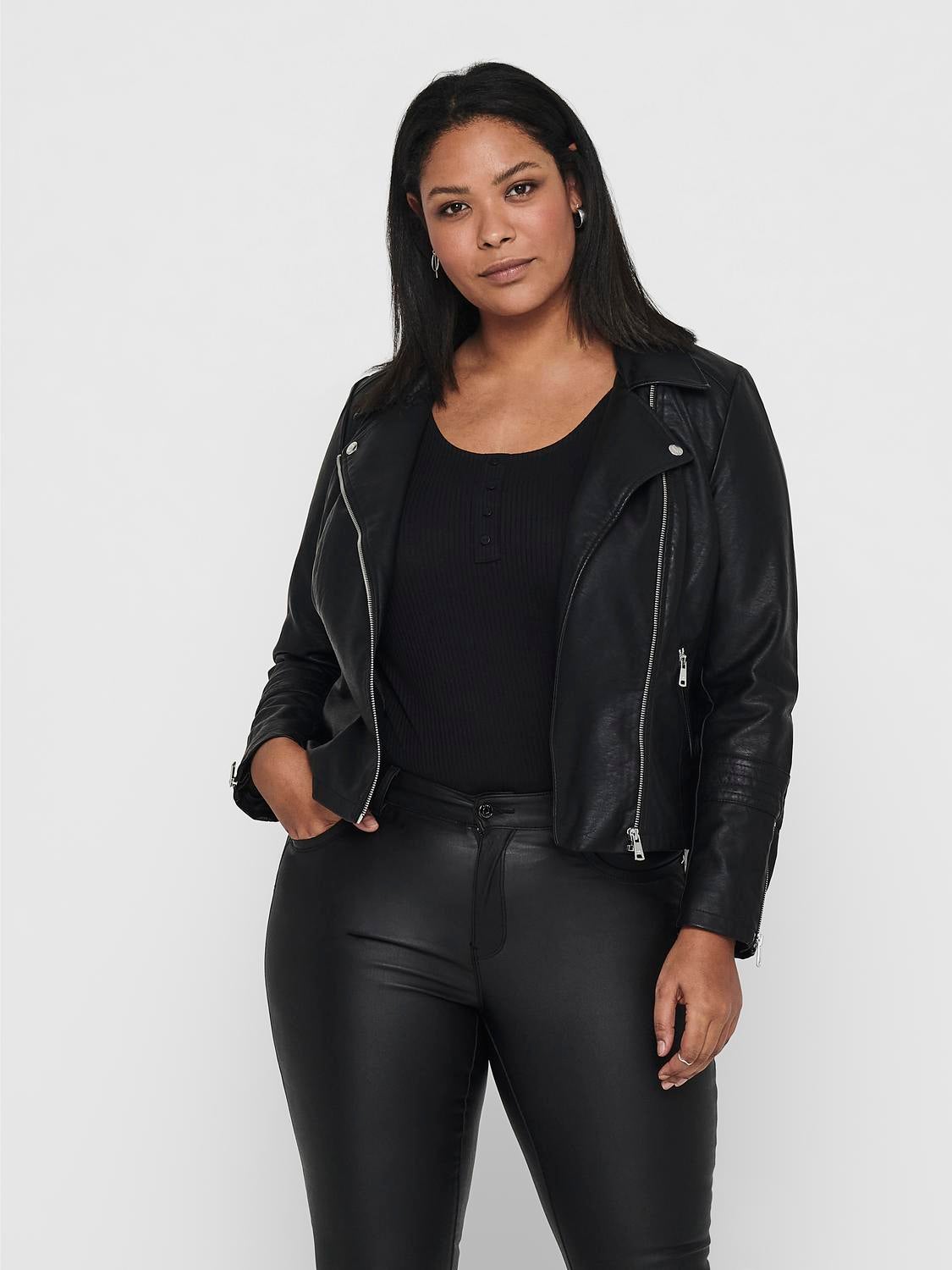 CAREMMY Bikerjacke in Lederoptik Black