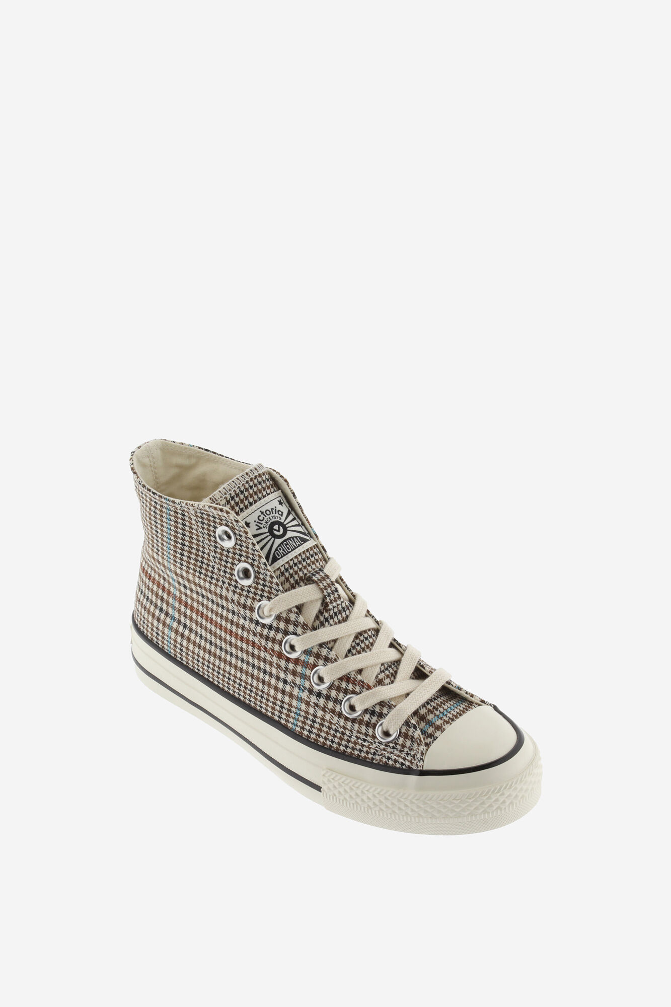 Bota estilo basquete