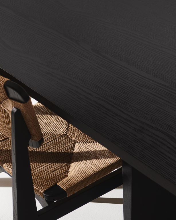 Gubi Private dining eettafel 320x100 brown/black ash