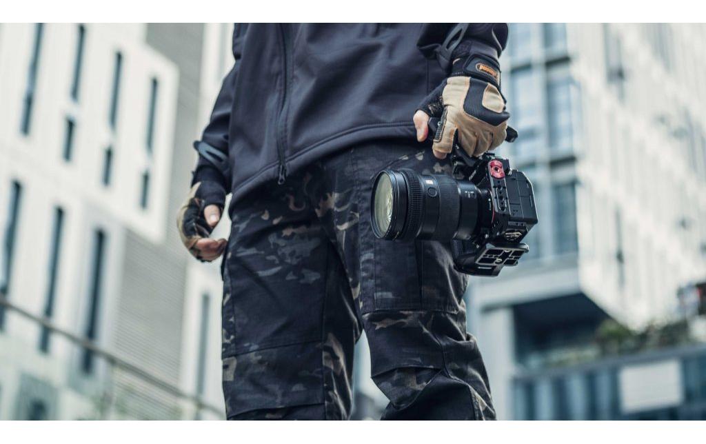 Basic Kit für Sony a7 IVBietet eine Schutzhülle für die Sony a7 IV, a1, a7S III, a7R IV, a7R V, a7 III, a7R III und A9 und verbessert die Funktionalität der Kamera