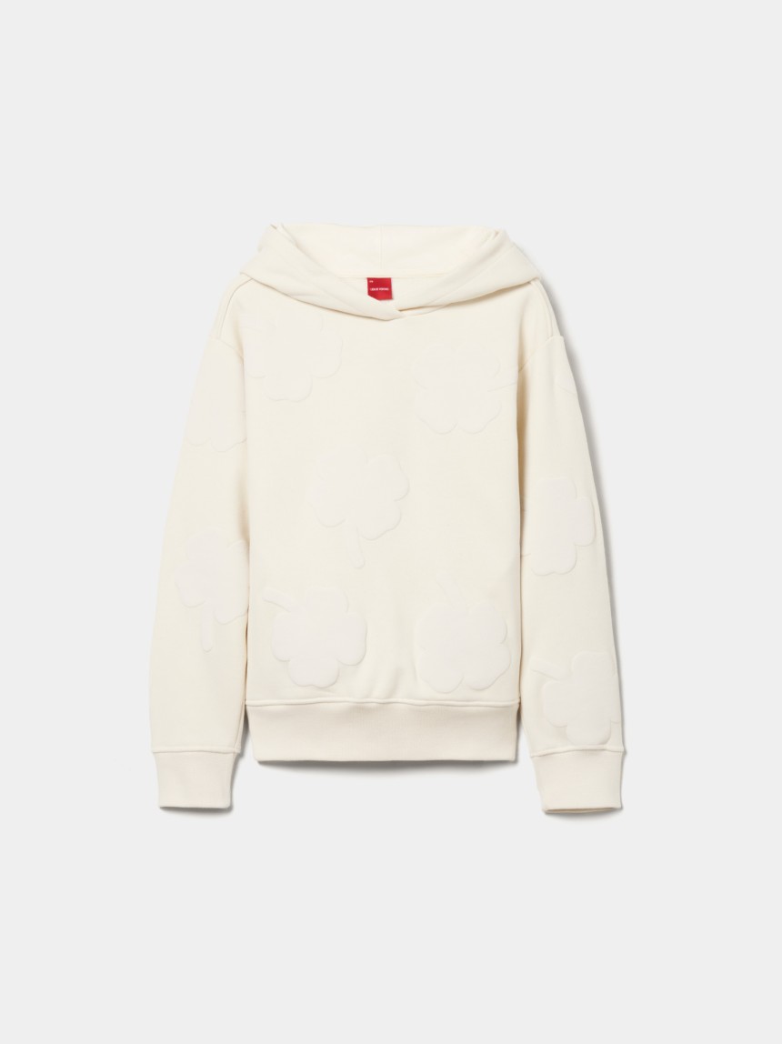 Sweater com capuz e trevos em relevo