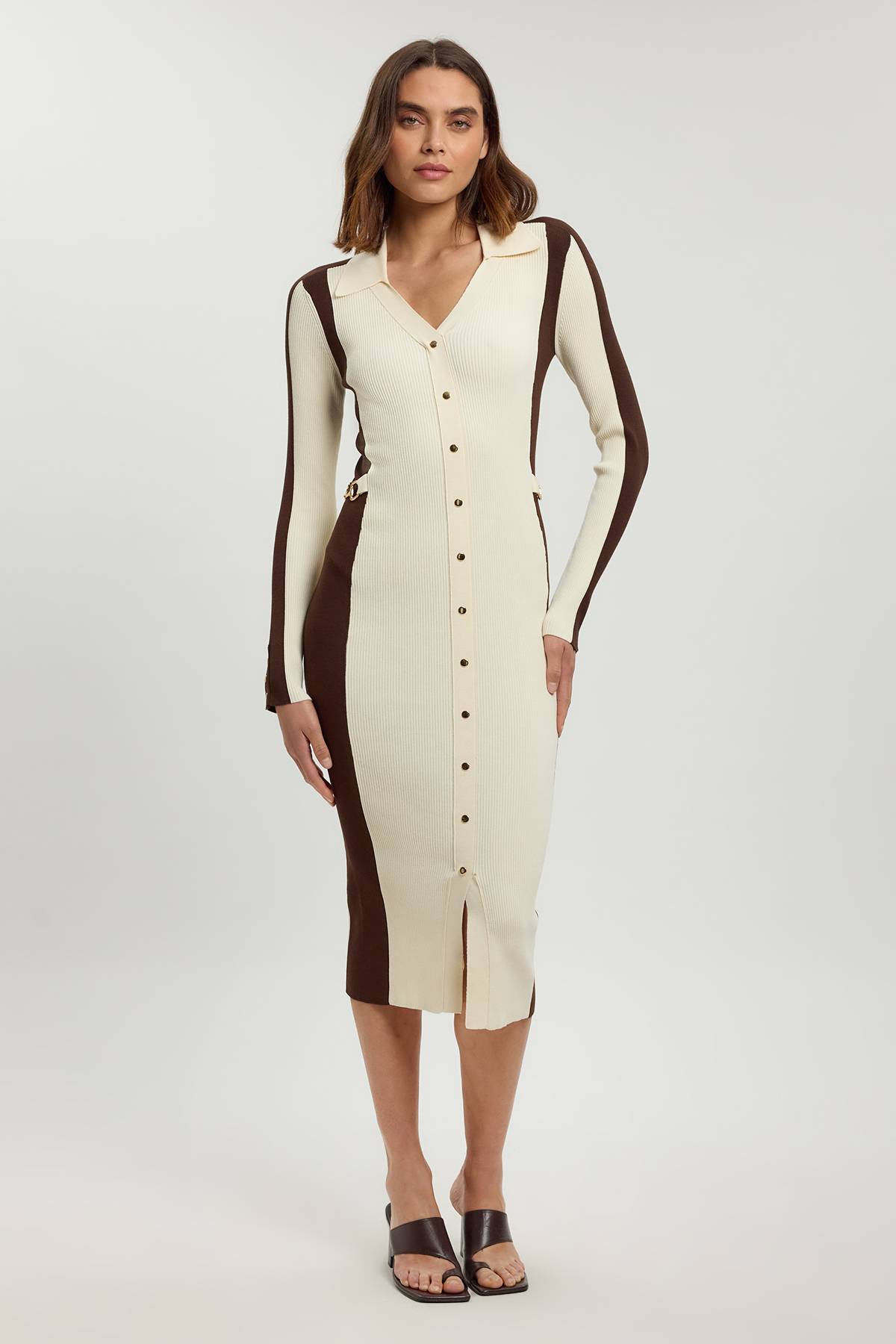 KarenMillen Robe Midi Tricotée En Viscose Côtelée Avec Boutons Et Blocs De Couleur Contrastés