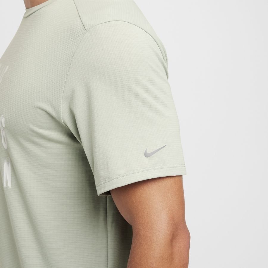 Nike Rise 365 Running Division