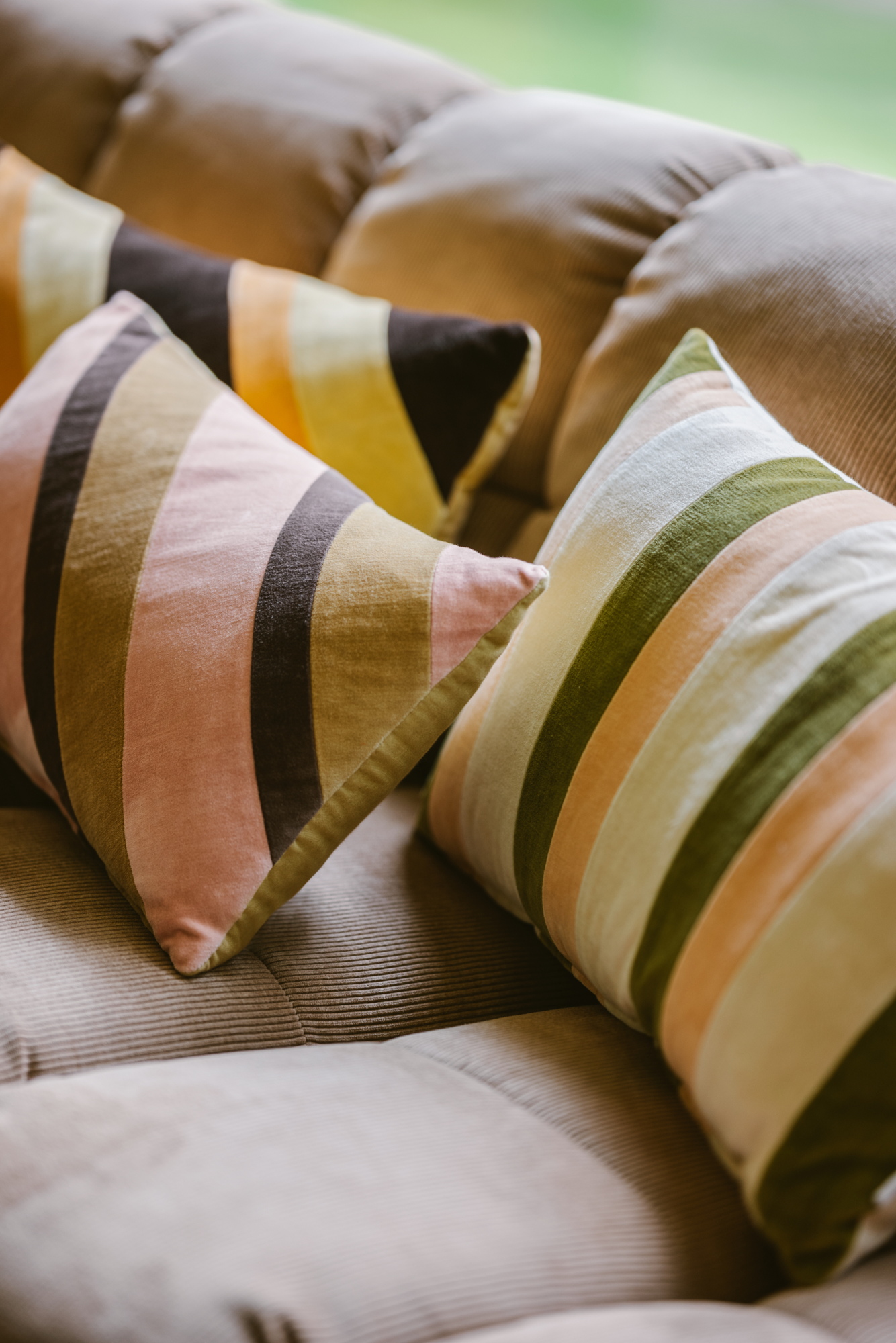 Sierkussen Striped velvet Fields 60x35 cm