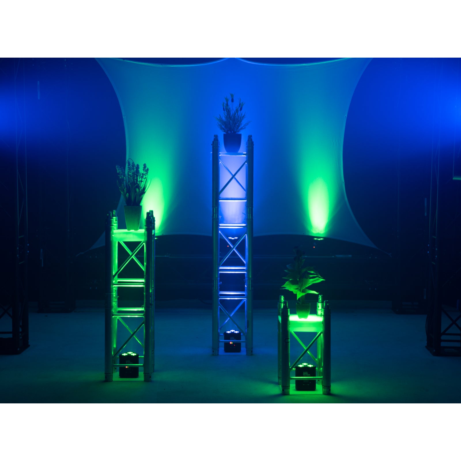 Eurolite Akku TL-3 QCL RGB+UV Trusslight