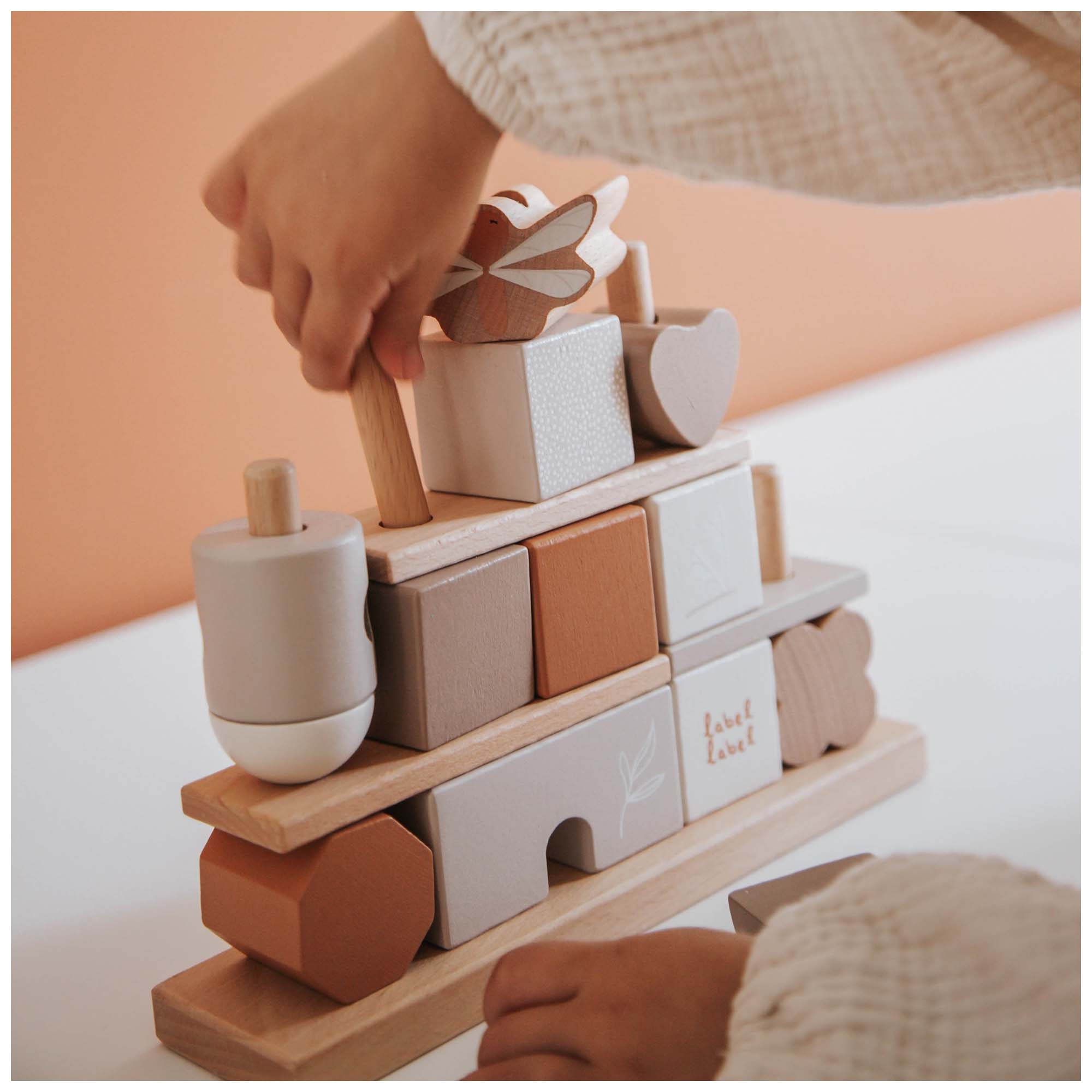 Label label houten stapelblokken beige