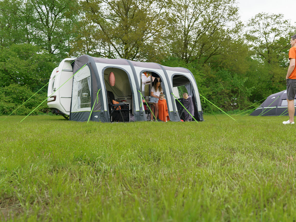 Obelink Ambassador 420 Easy Air Connected caravan en camper voortent