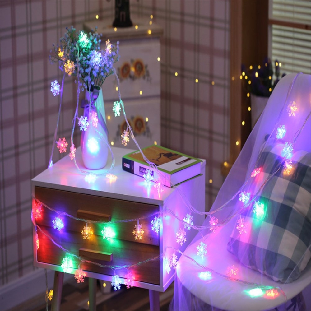(3m) 20 LED's Weihnachts Deko Lichterkette Schneeflocken Beleuchtung (Batteriebetrieben) - Bunt