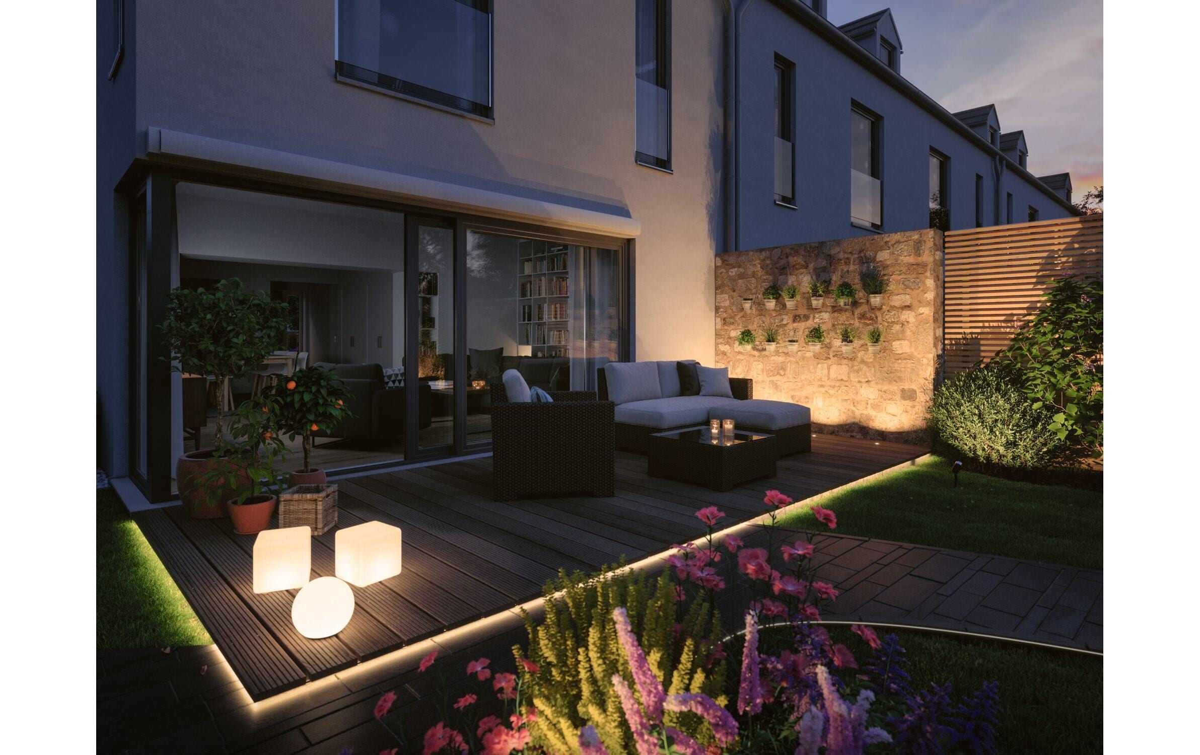 Gartenleuchte Plug & Shine Pike 40° RGBW Basis, ZigBee<br>Starterset für das steuerbare Plug & Shine System