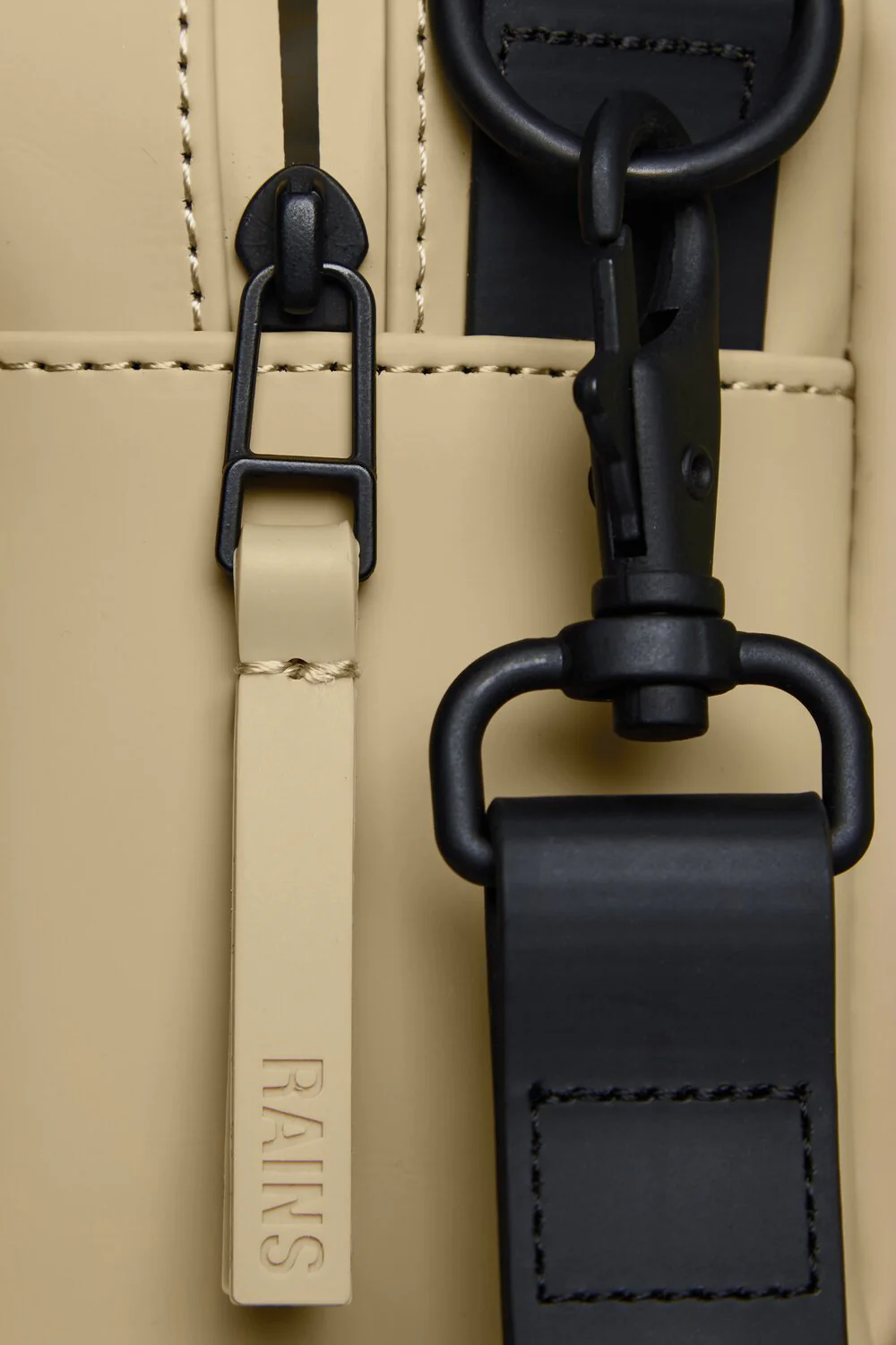 RAINS  Box taske - Sand