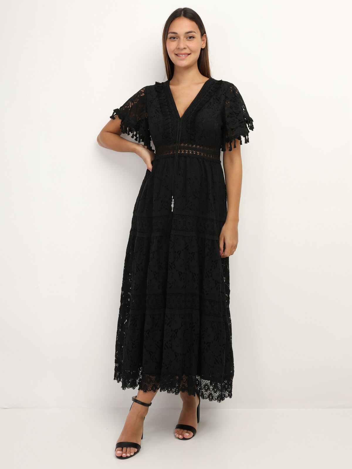 Robe longue en dentelle à pompons- Noir