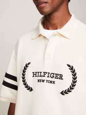 Polo Hilfiger Monotype com listras nas mangas
