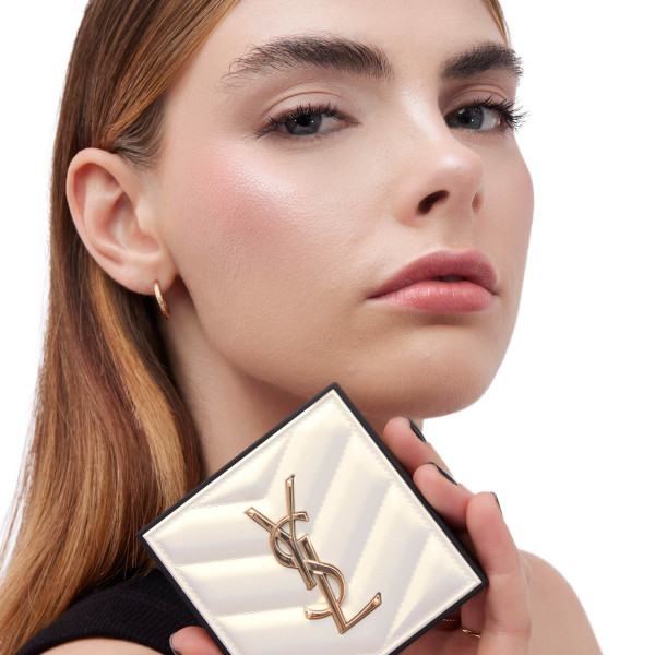 Yves Saint Laurent All Hours Hyper Luminize<br>8.5 g, 3
