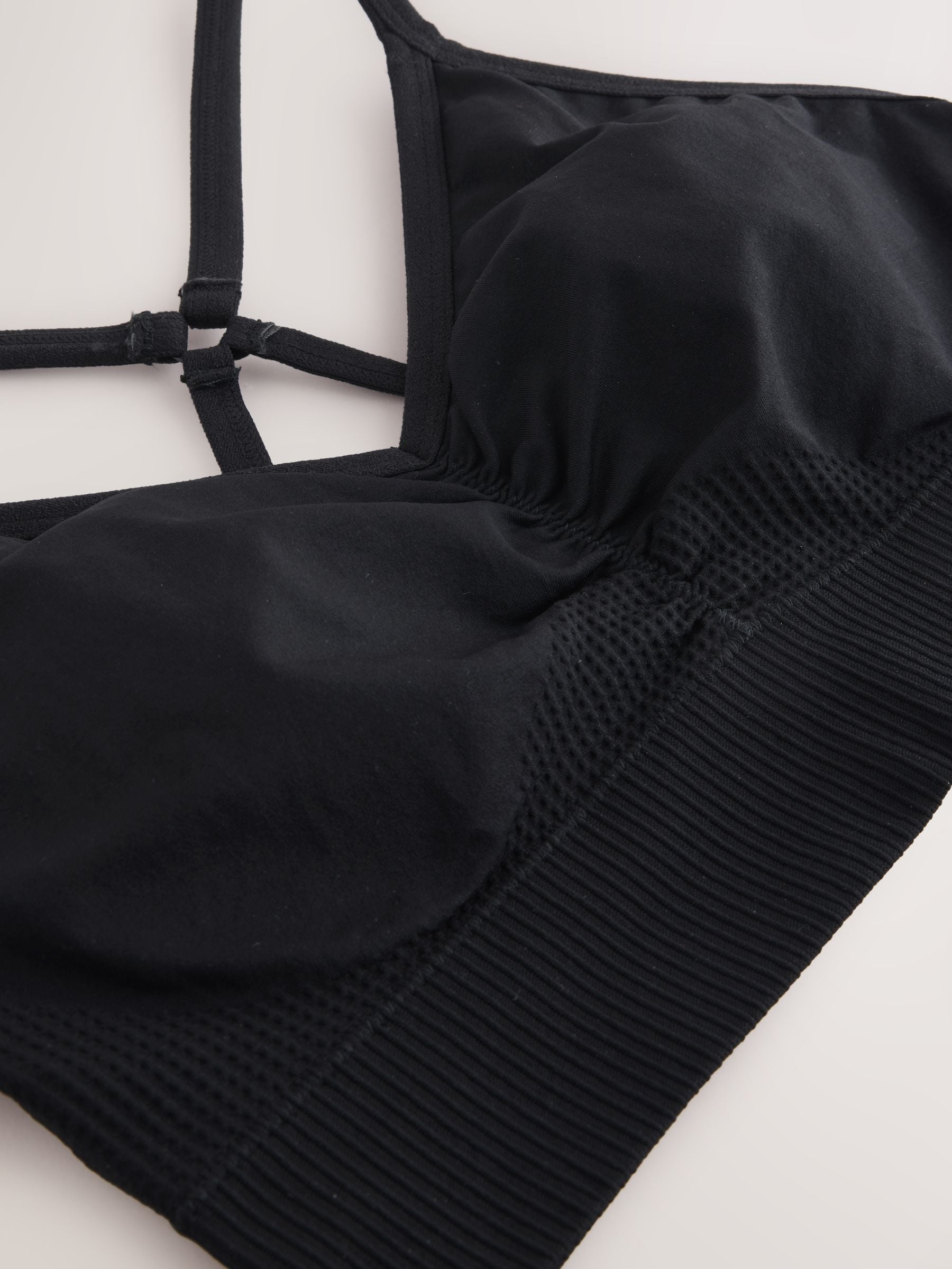 Zwart - Seamless Strappy Sports Bra