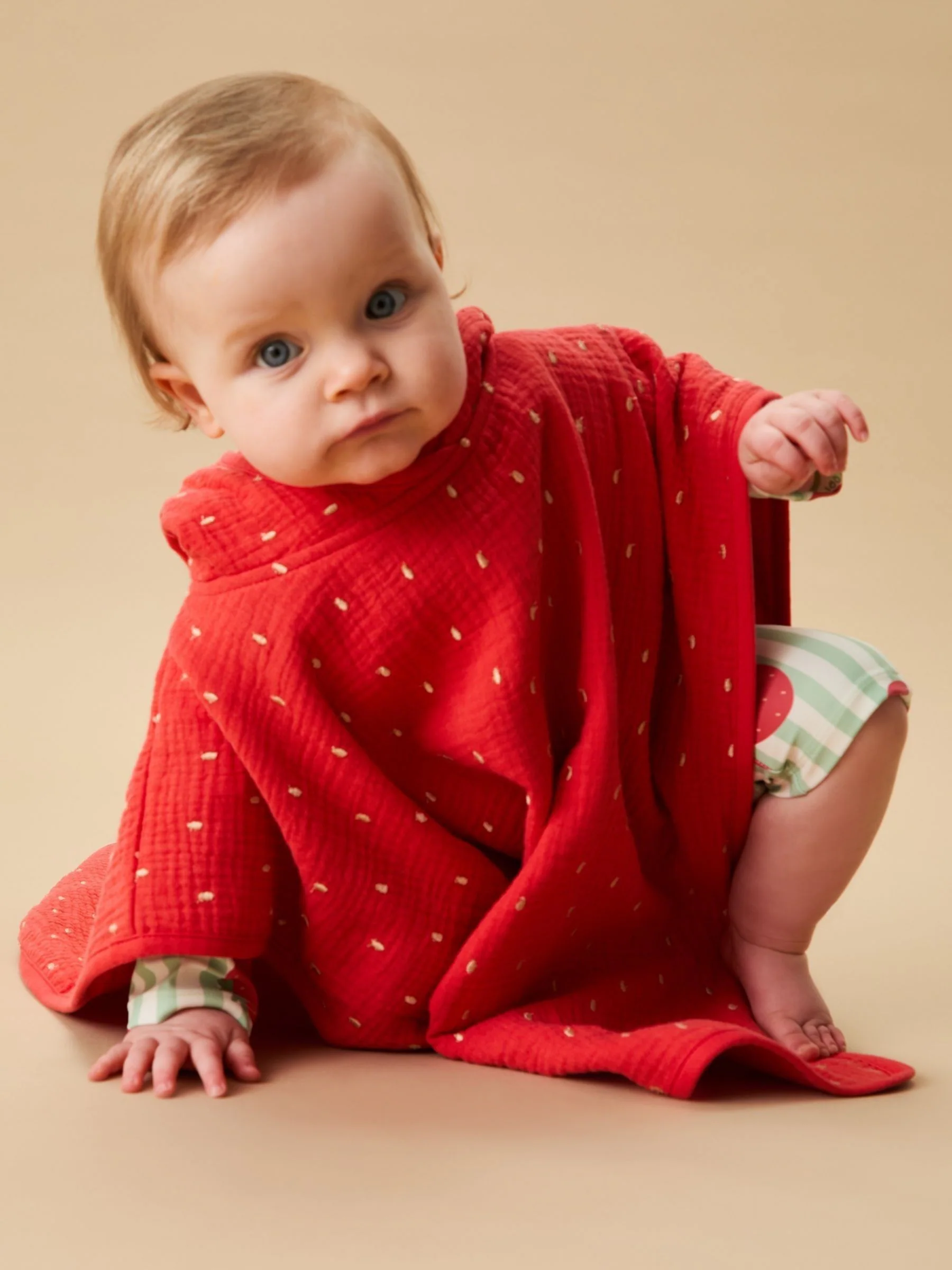 MORI Rood strandponcho met aardbeienprint