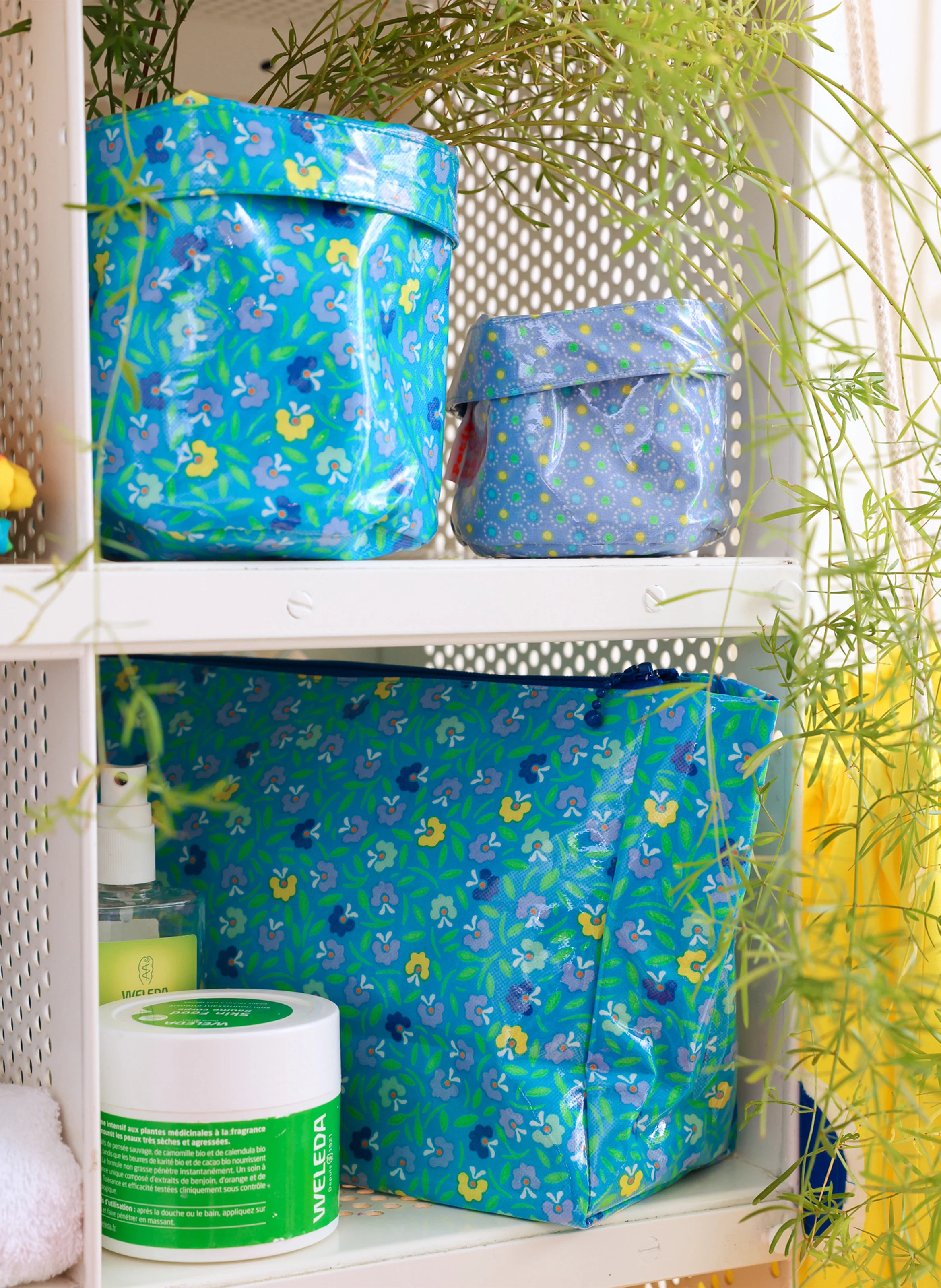 Trousse de toilette imprimé fleuri en coton enduit | Bleu