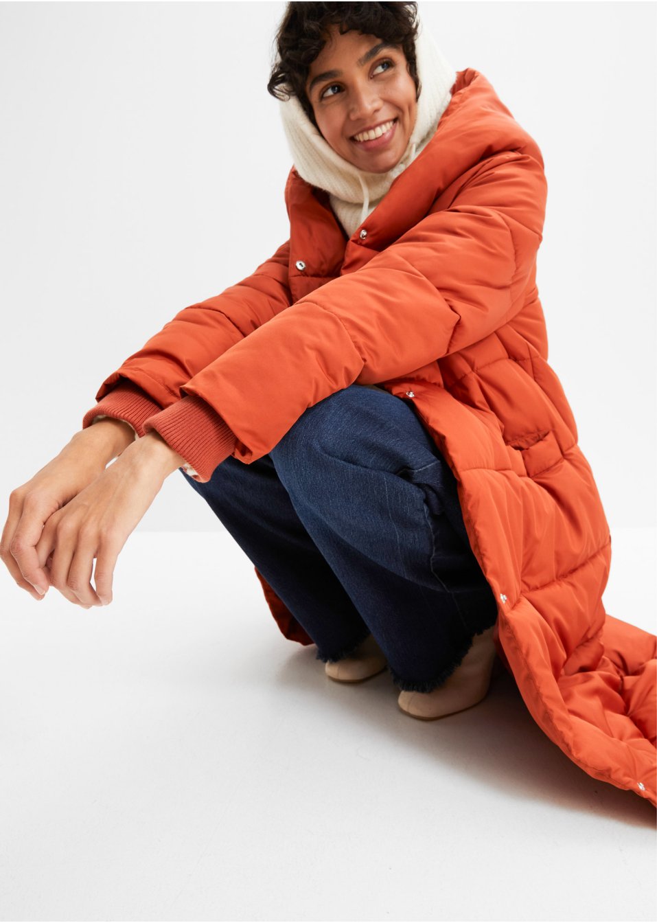Manteau oversize matelassé avec capuche, en polyester recyclé