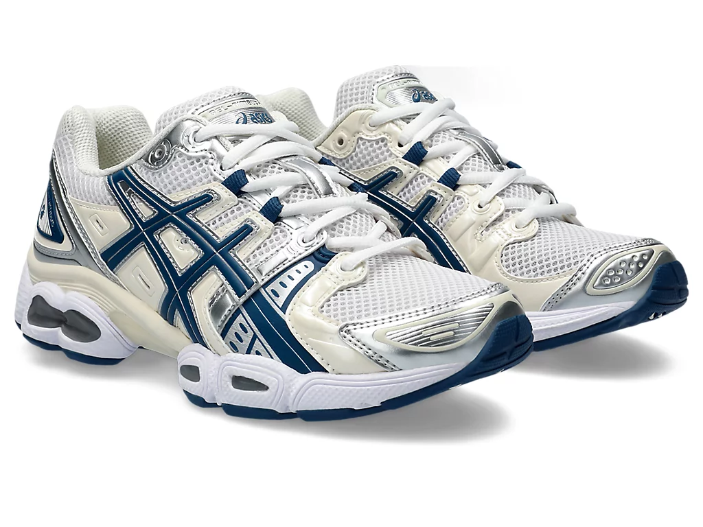 GEL-NIMBUS 9 - White/Light Indigo