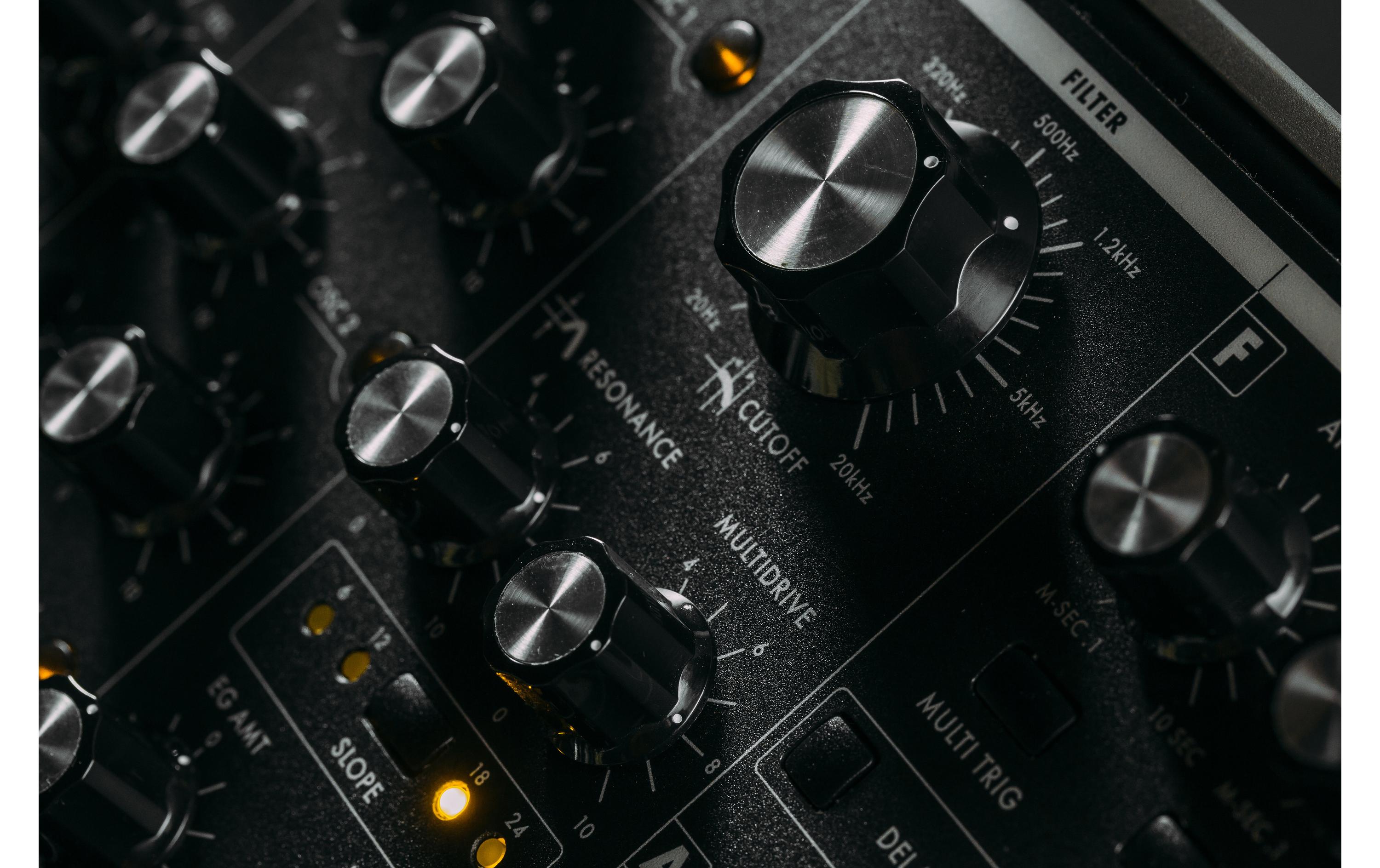 Synthesizer Subsequent 37<br>Paraphonischer analoger Synthesizer