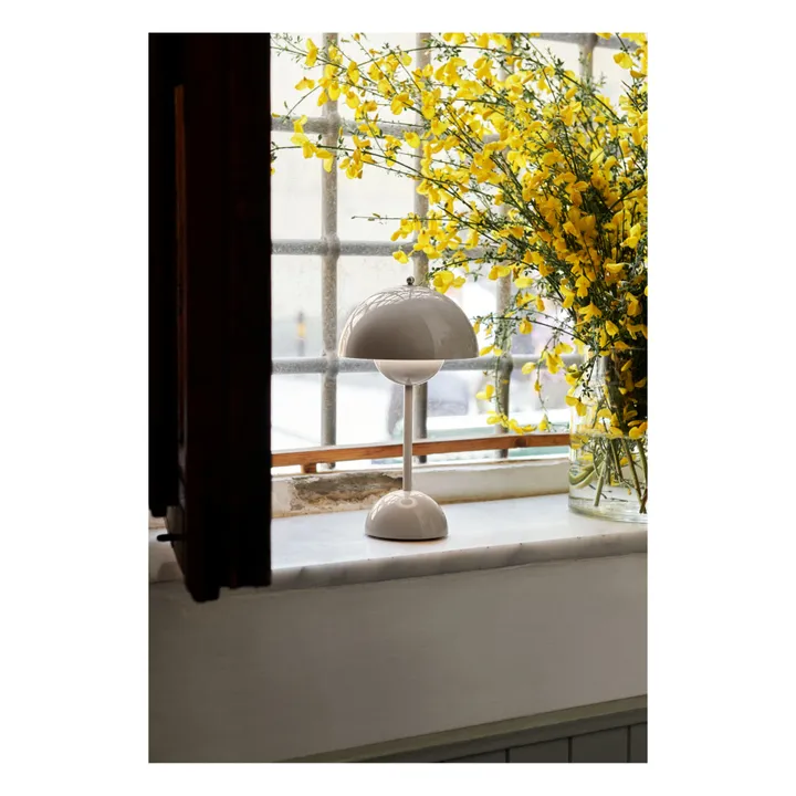 & Tradition Lampe à poser portative Flowerpot VP9, Verner Panton | Gris