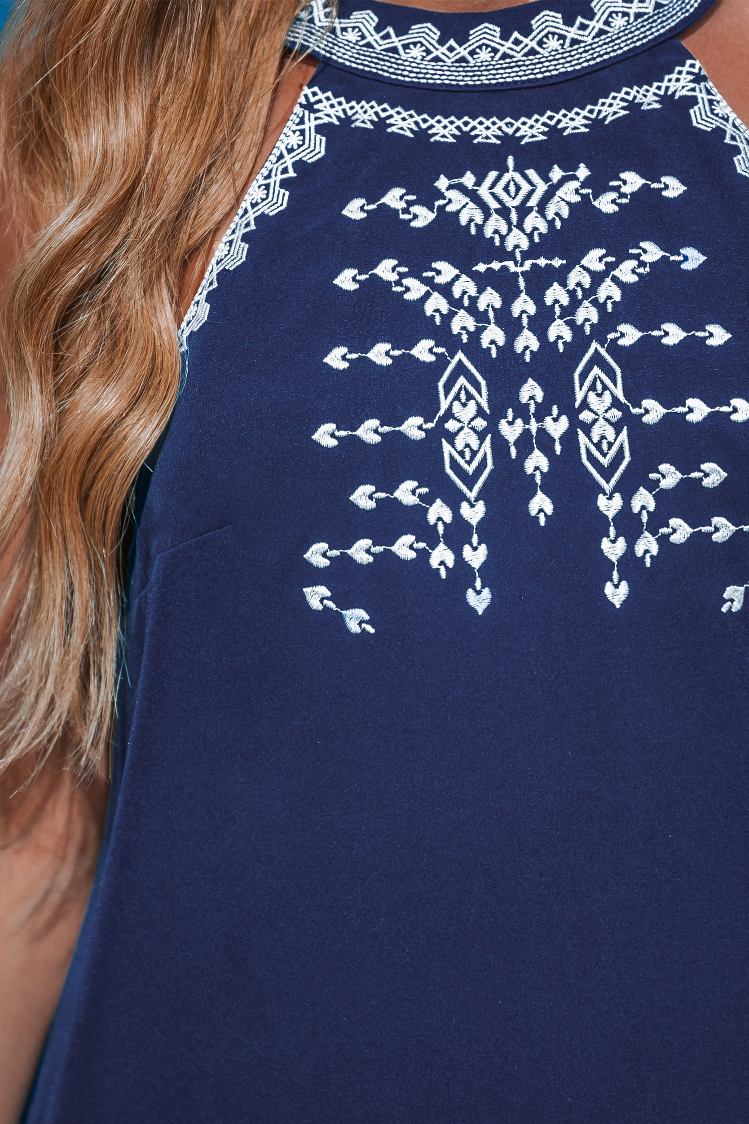 Débardeur sans manches en broderie bleu marine