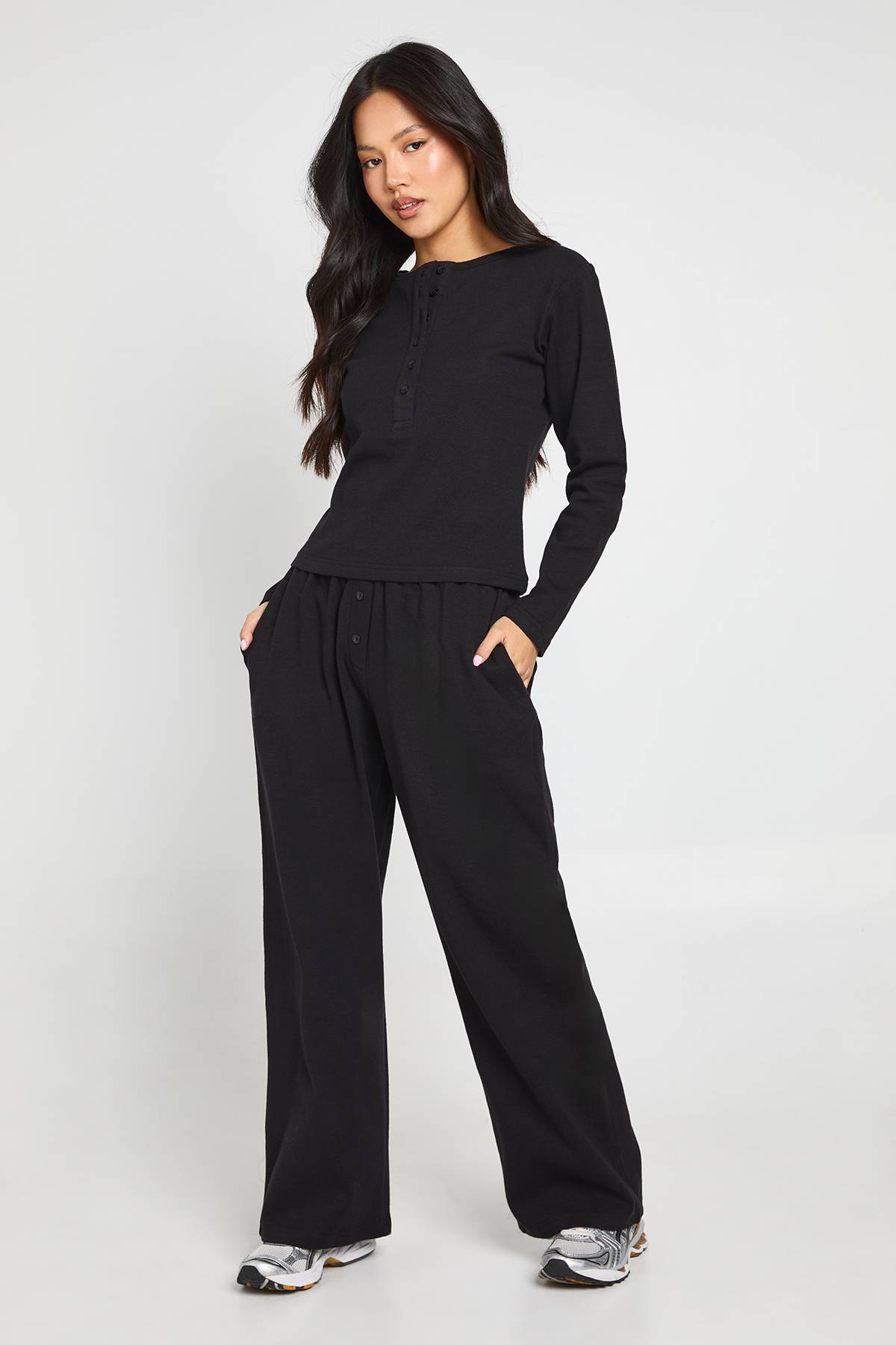 boohoo Ensemble Coordonné Petite Haut Col Rond Côtelé En Coton À Boutonnière Et Pantalon
